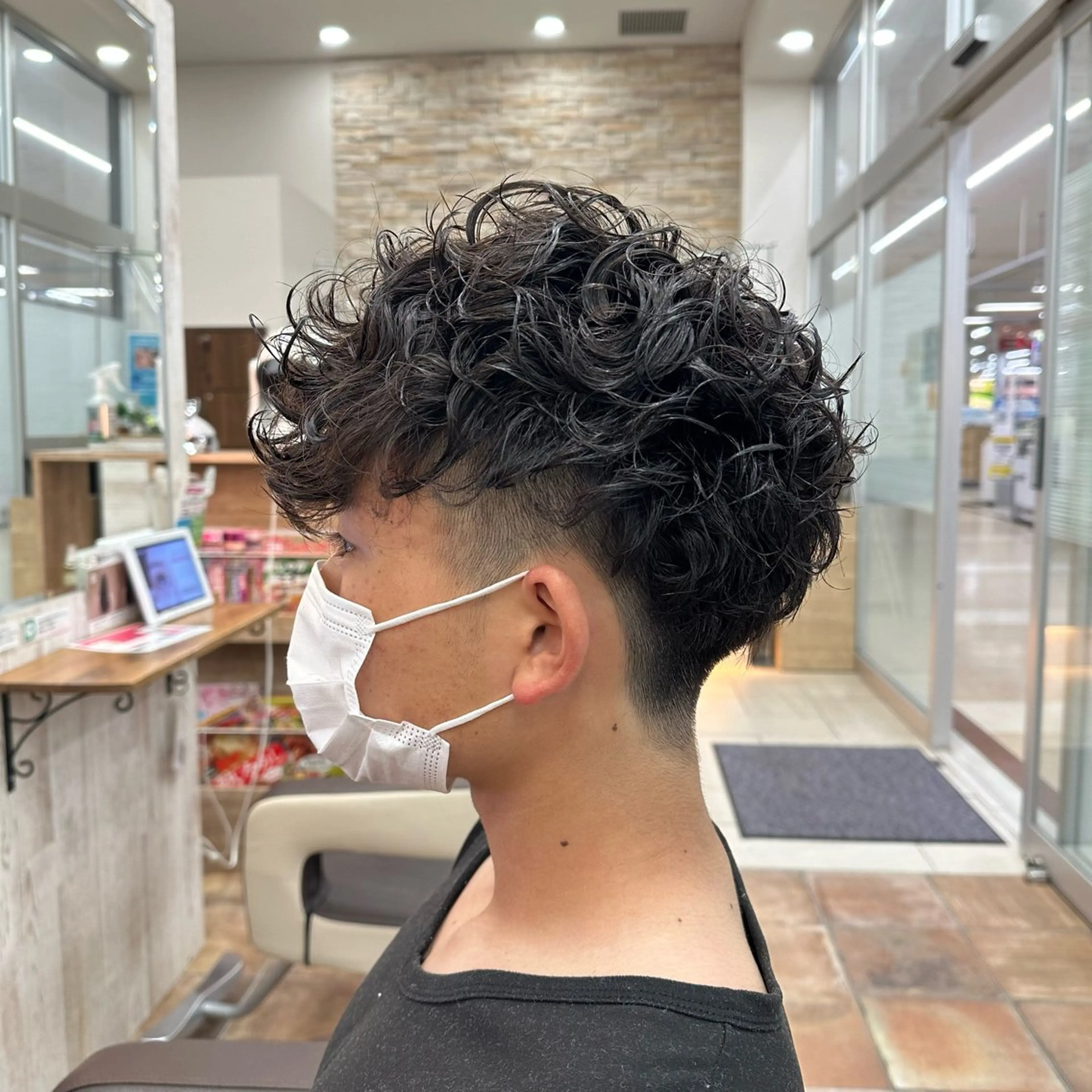 ショート パーマ メンズ 翠川 靖のヘアスタイル