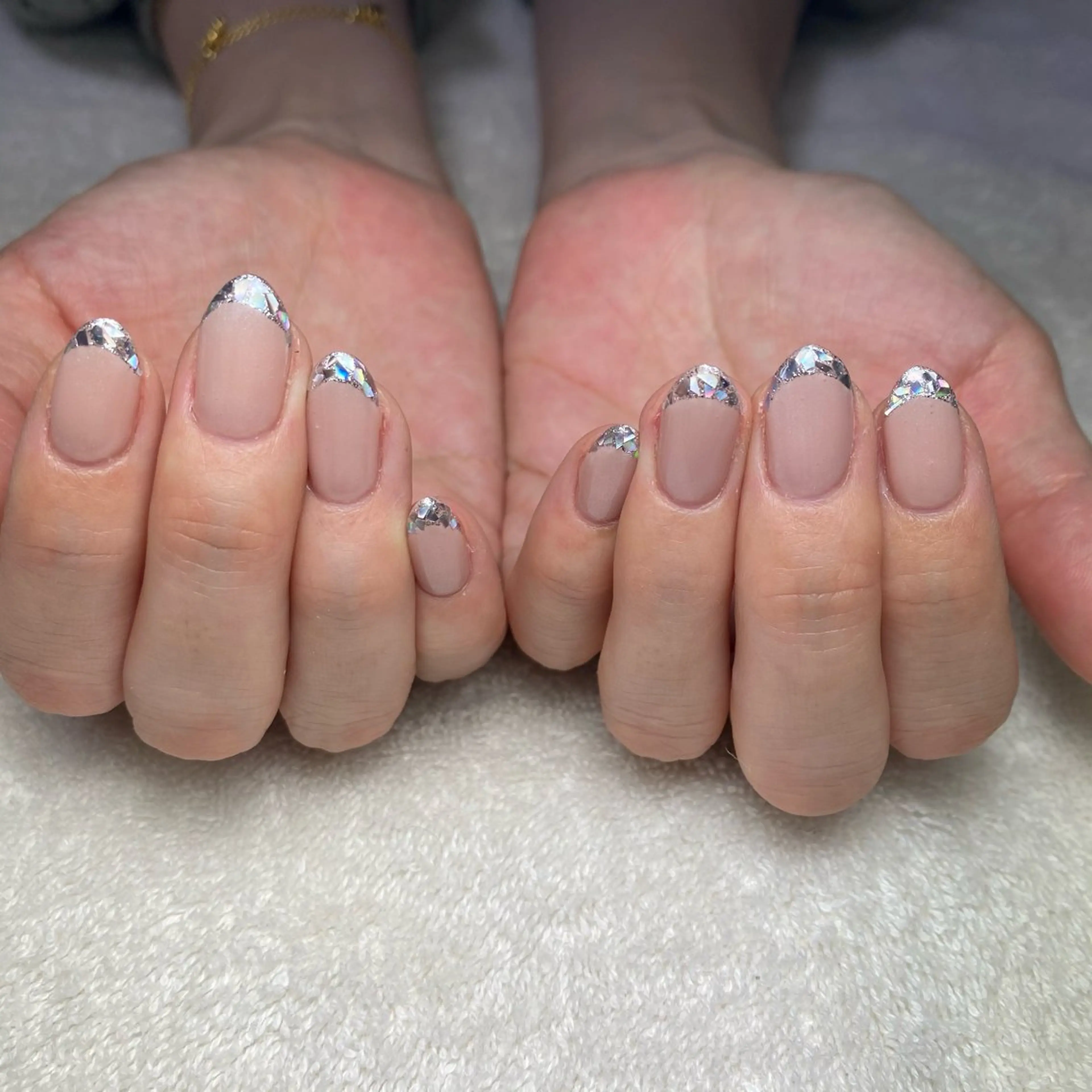 ネイル フレンチネイル ガラスフレンチ COCO+所属・COCO +のエステ・リラクイメージ