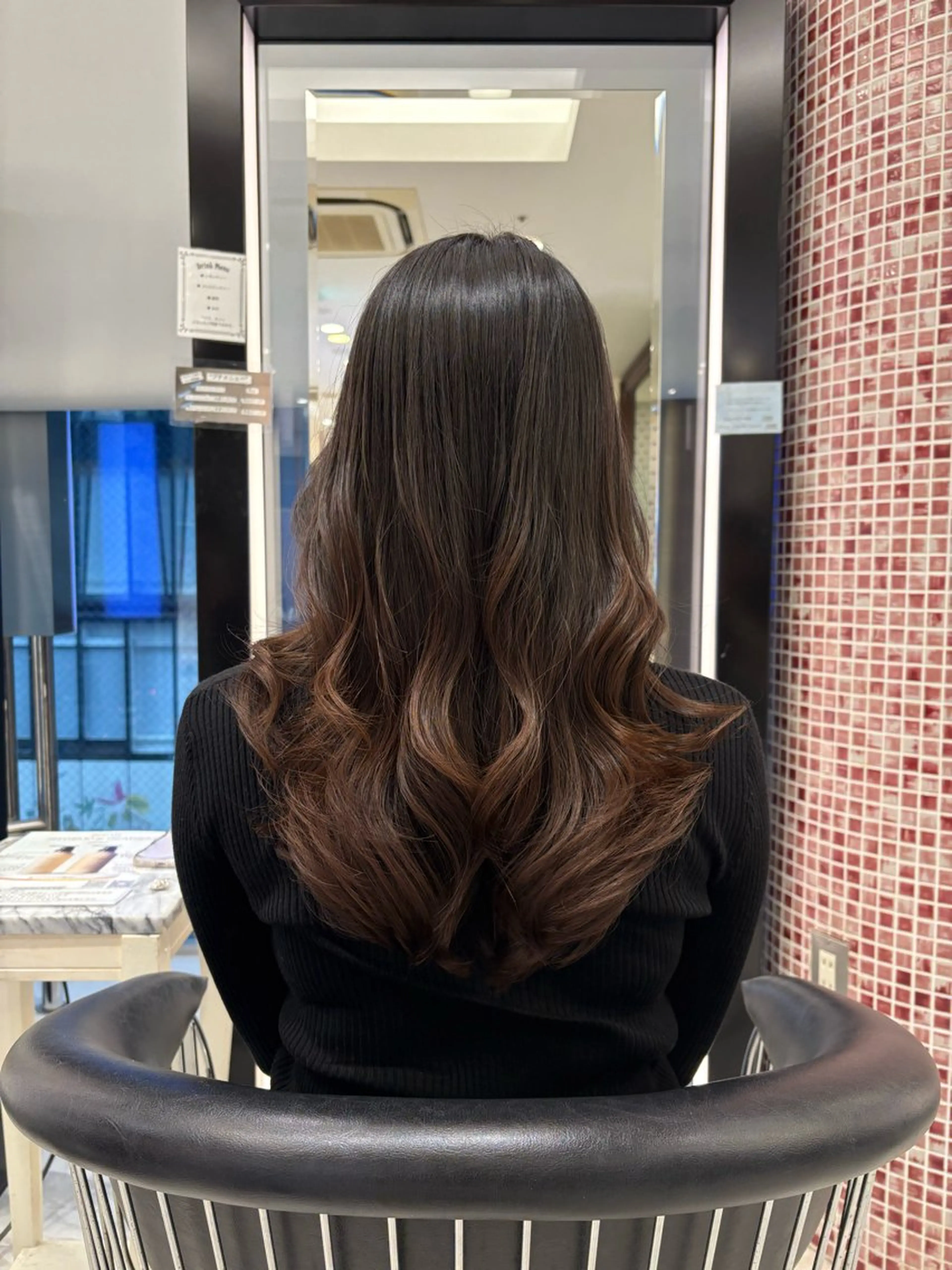 セミロング パーマ カット パーマ コテ巻き風パーマ✨ 韓国ヘア🤎近下菜央のヘアスタイル