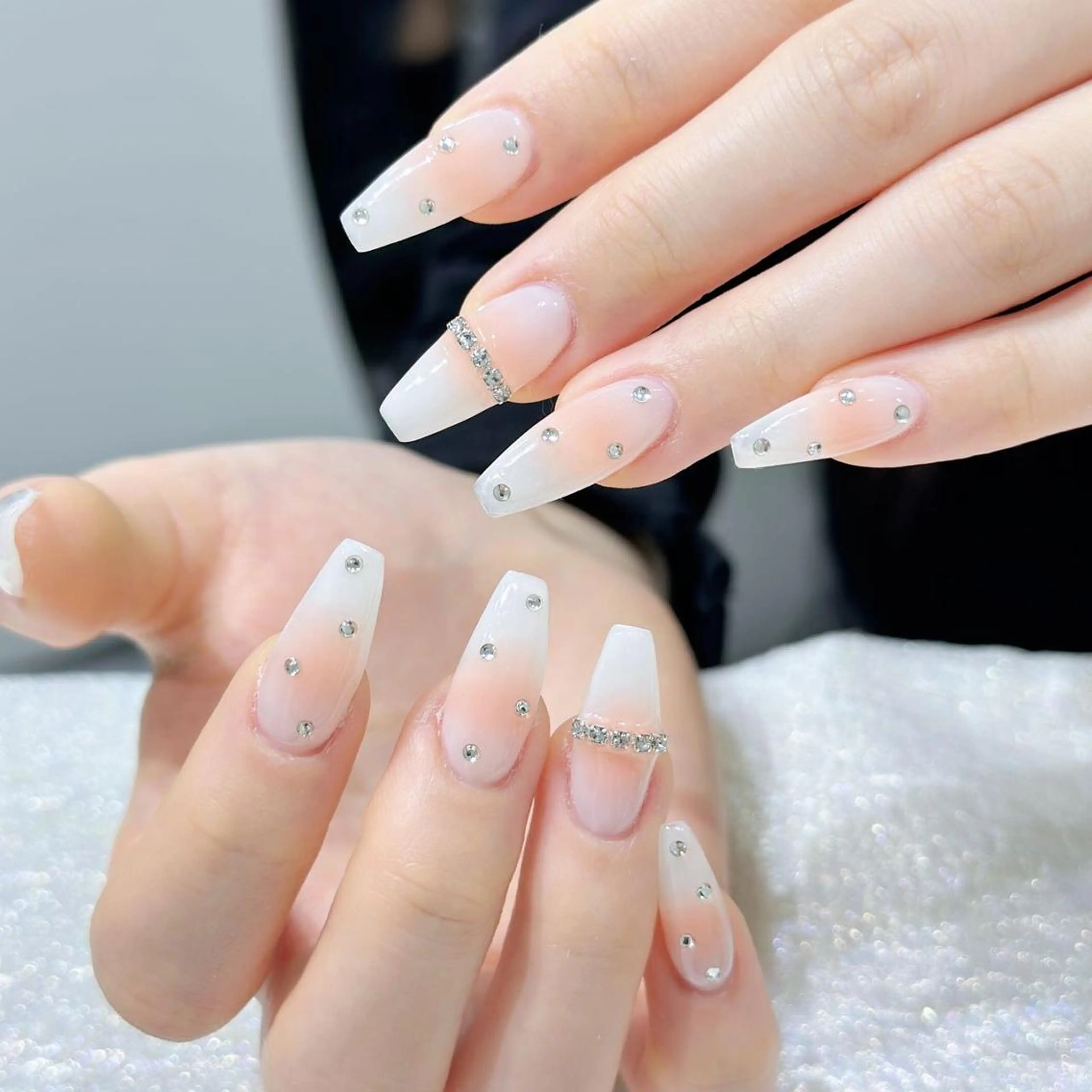 ネイル ハンドネイル Queens PUPUのネイルデザイン