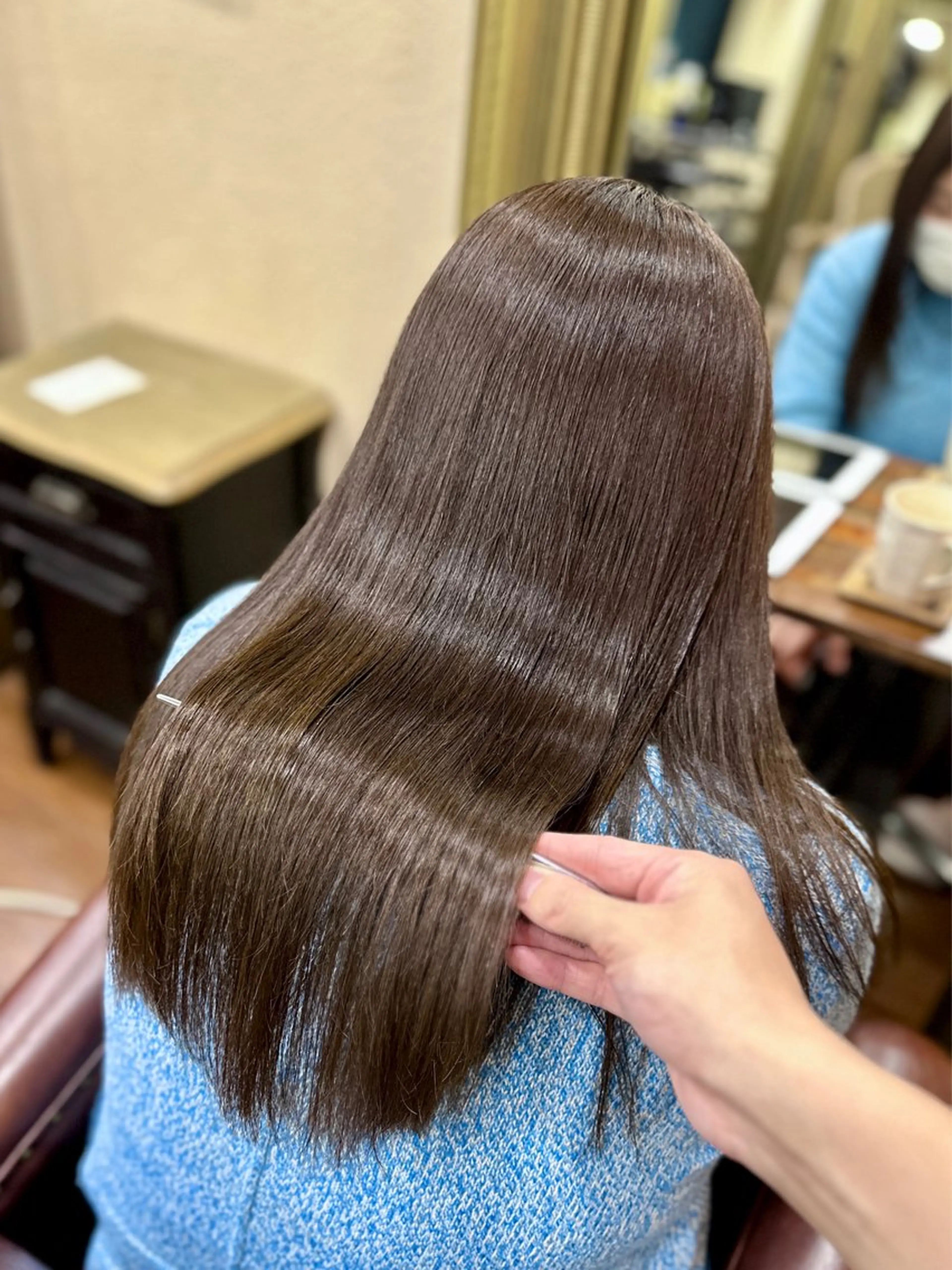 セミロング 由谷 祥伍のヘアスタイル