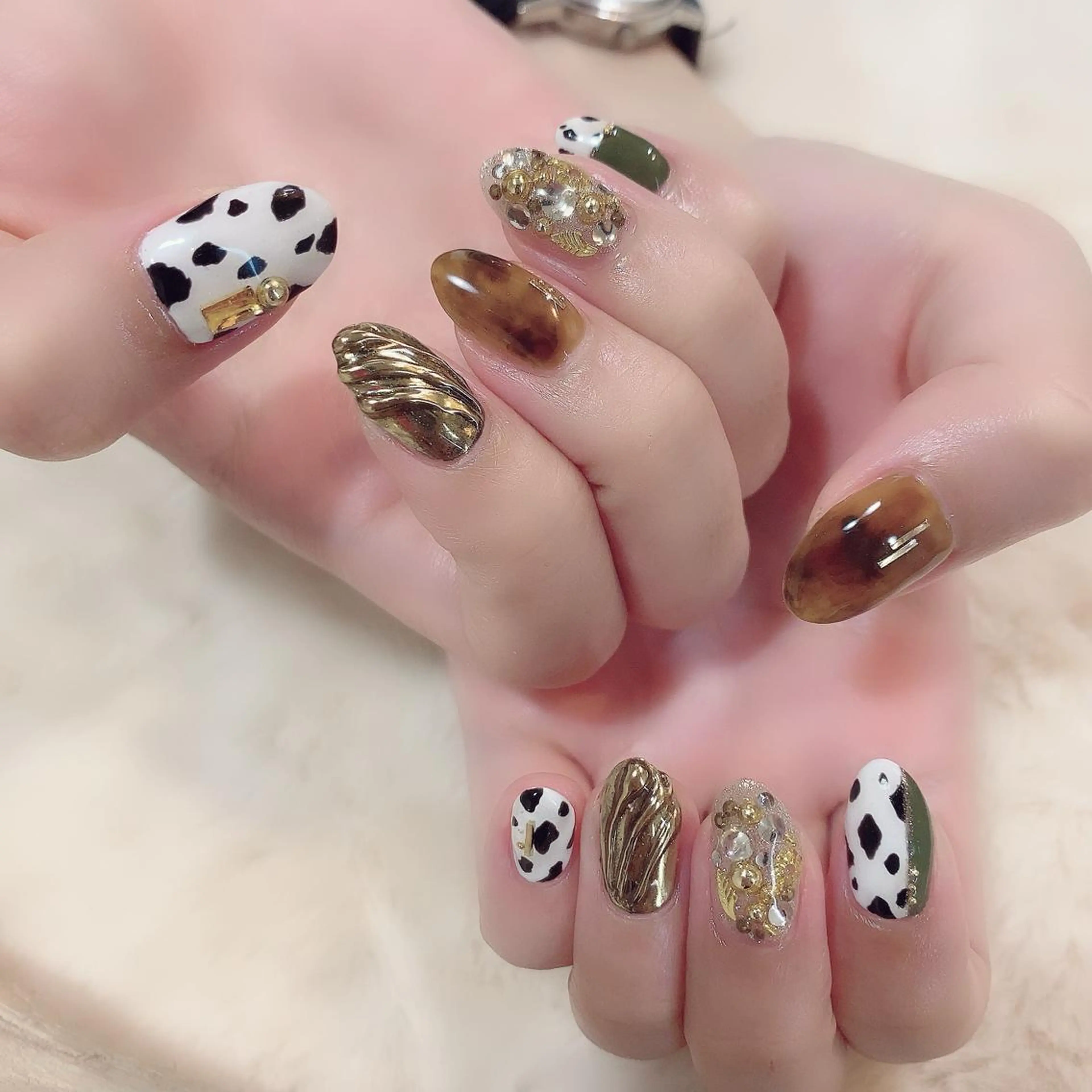 ネイル べっ甲ネイル ミラーネイル YAS 青柳 安代のネイルデザイン