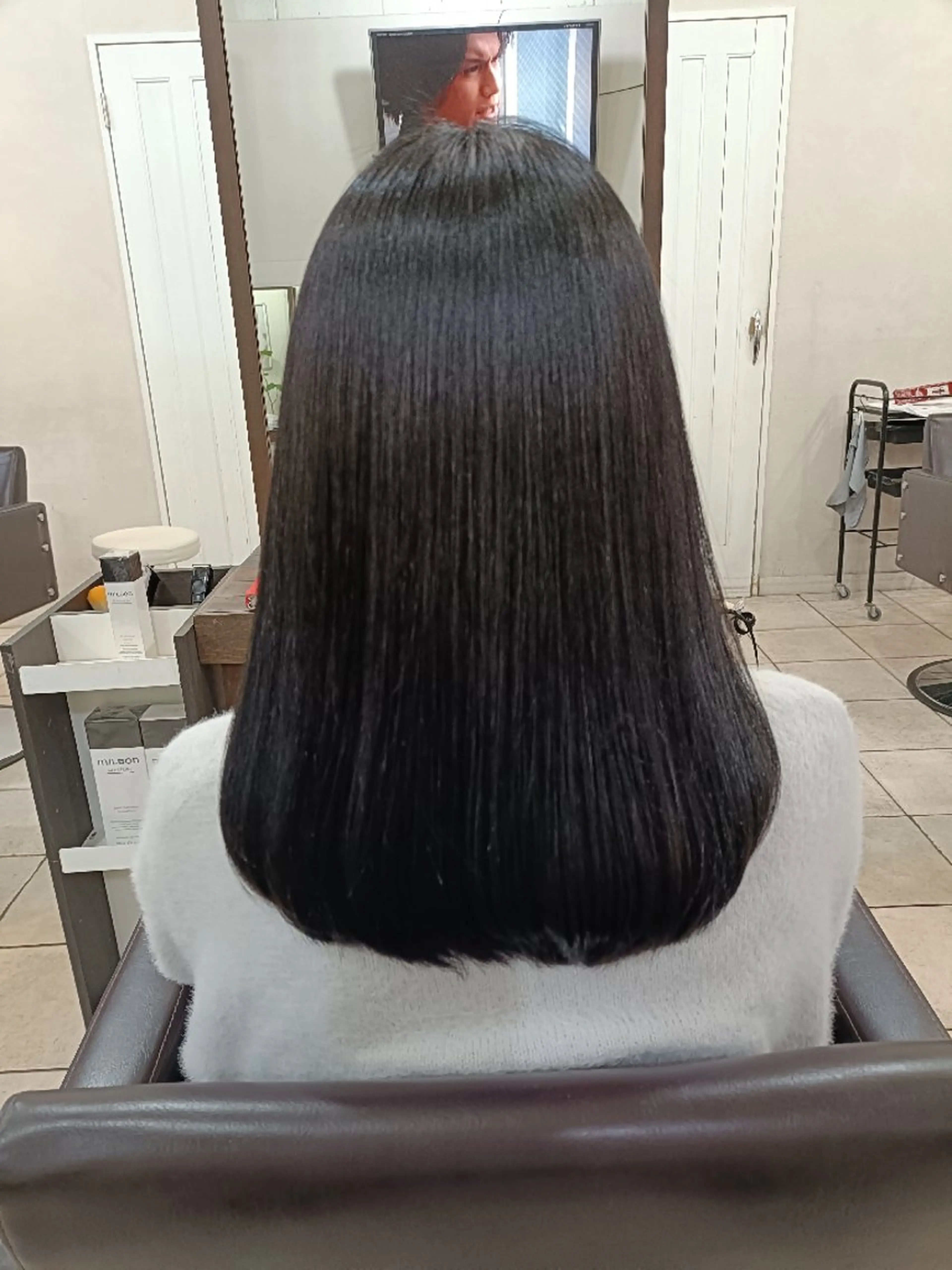 セミロング 勝連 利恵のヘアスタイル