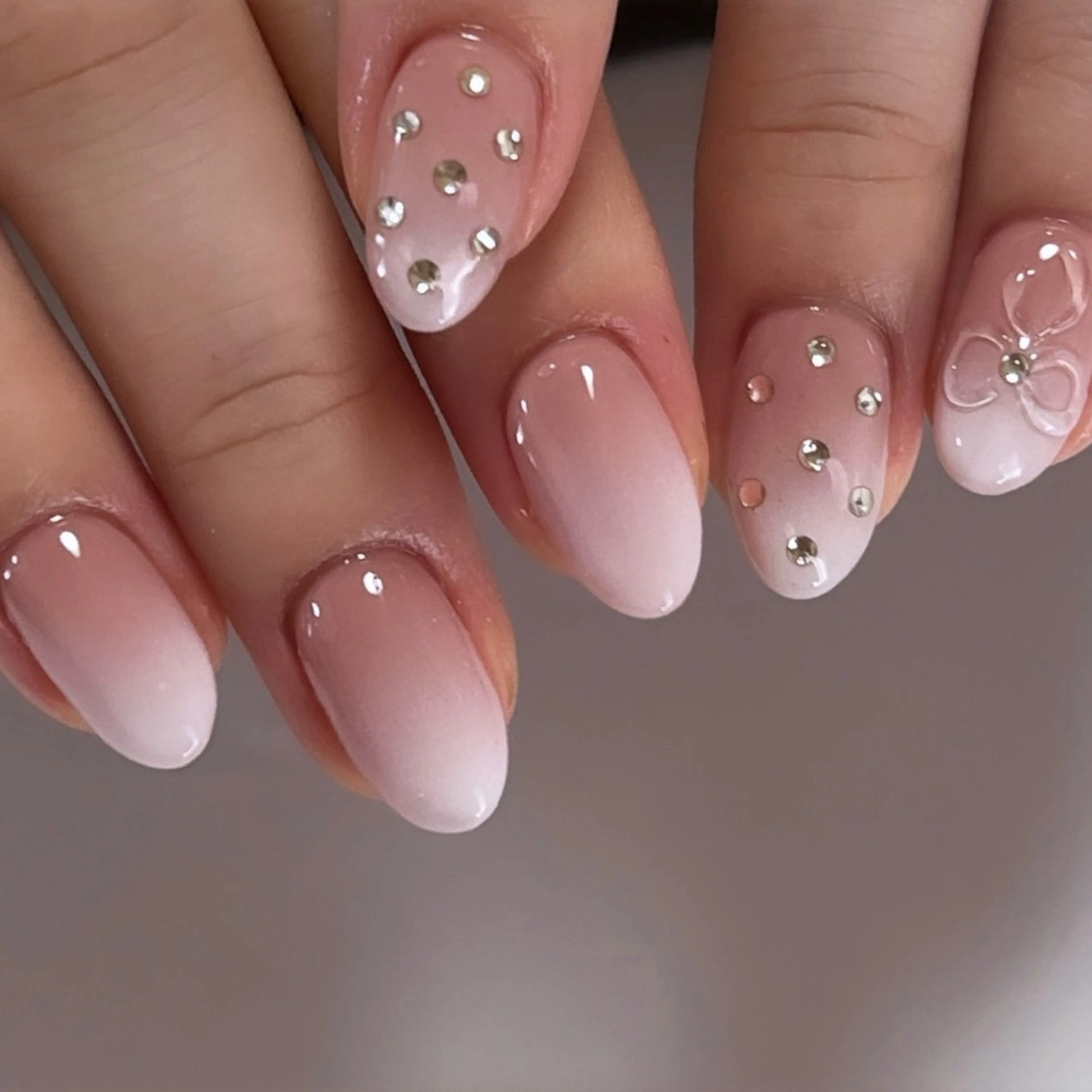 ネイル アートネイル リボン ストーンネイル ハンドネイル Mizuki nailのネイルデザイン