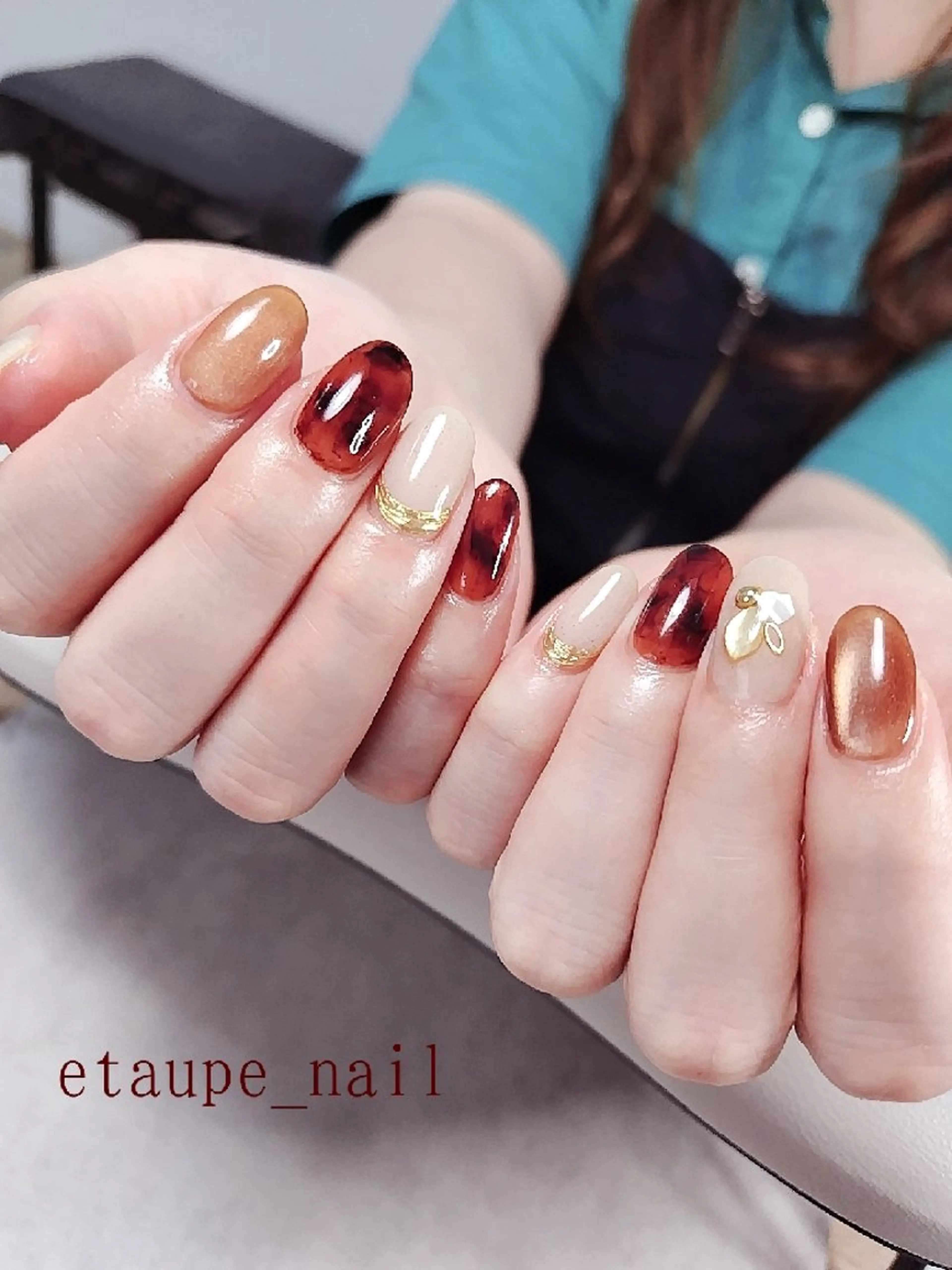 ネイル ジェルネイル グリーン マグネットネイル ニュアンスネイル ハンドネイル etaupe nail所属・向原自宅サロン ★エトープネイルのネイルデザイン