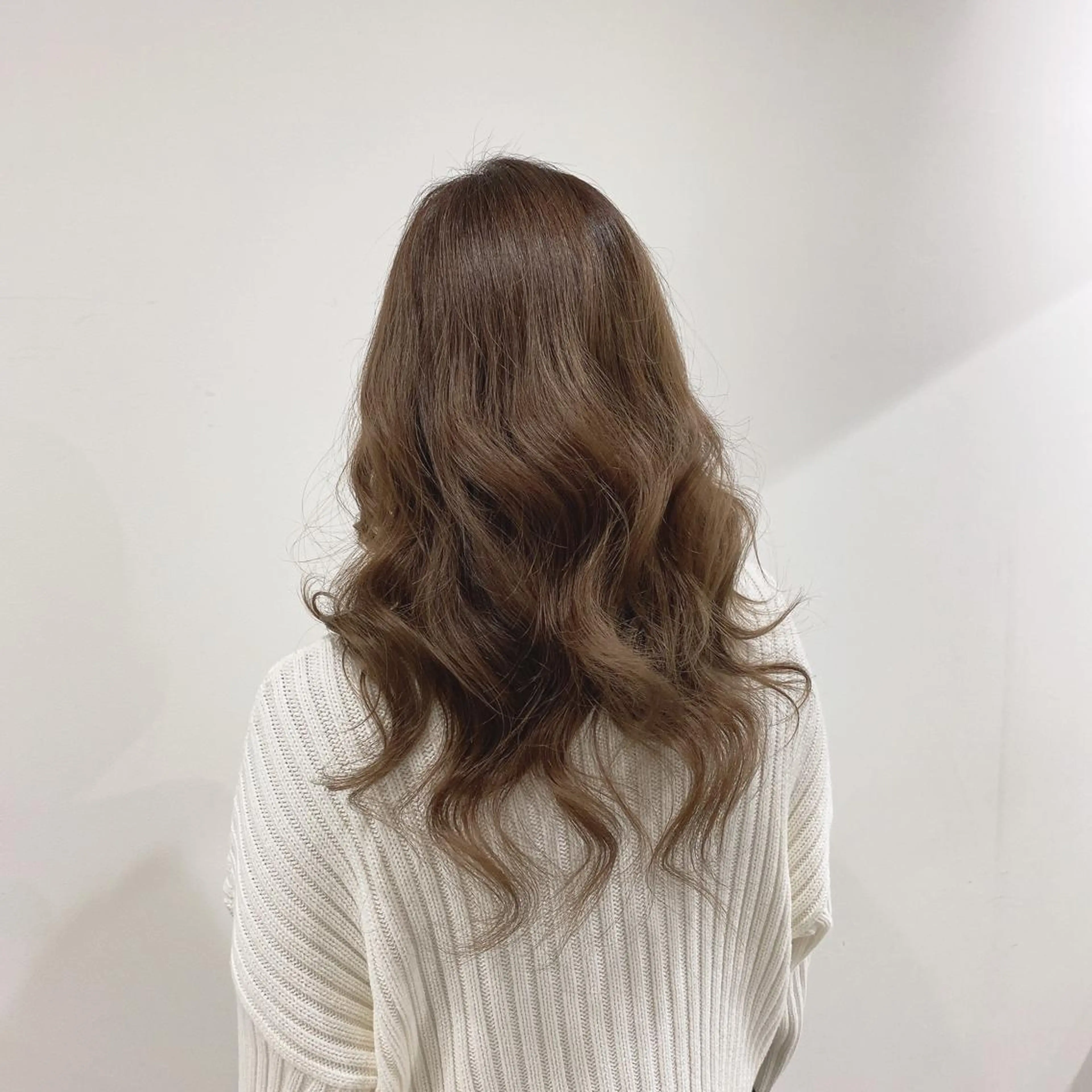 セミロング カラー カット ヘアカラー トリートメント ALMAbyROSA所属・関東 蓮太のヘアスタイル
