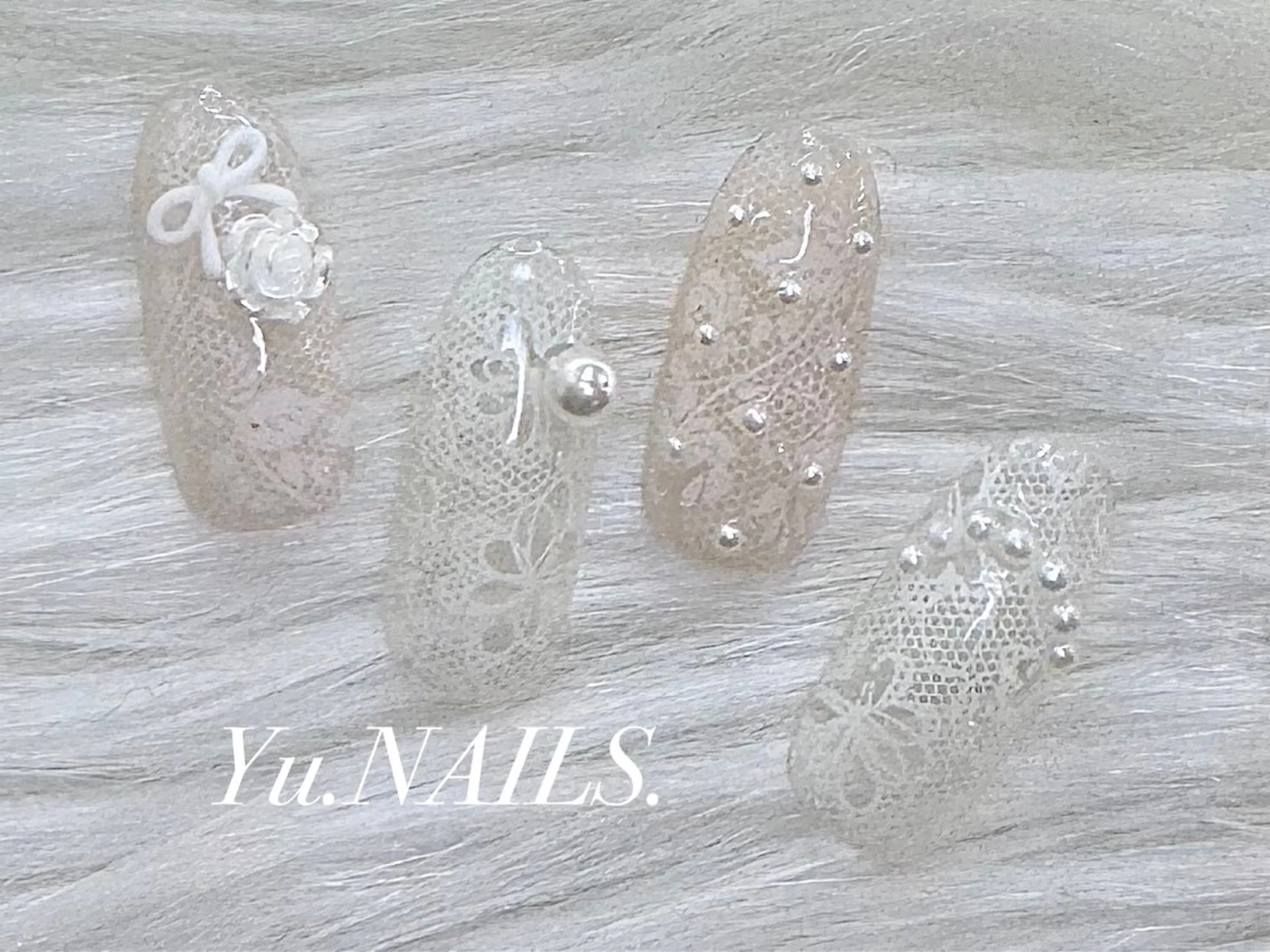 ミディアム ユー ネイルズのネイルデザイン