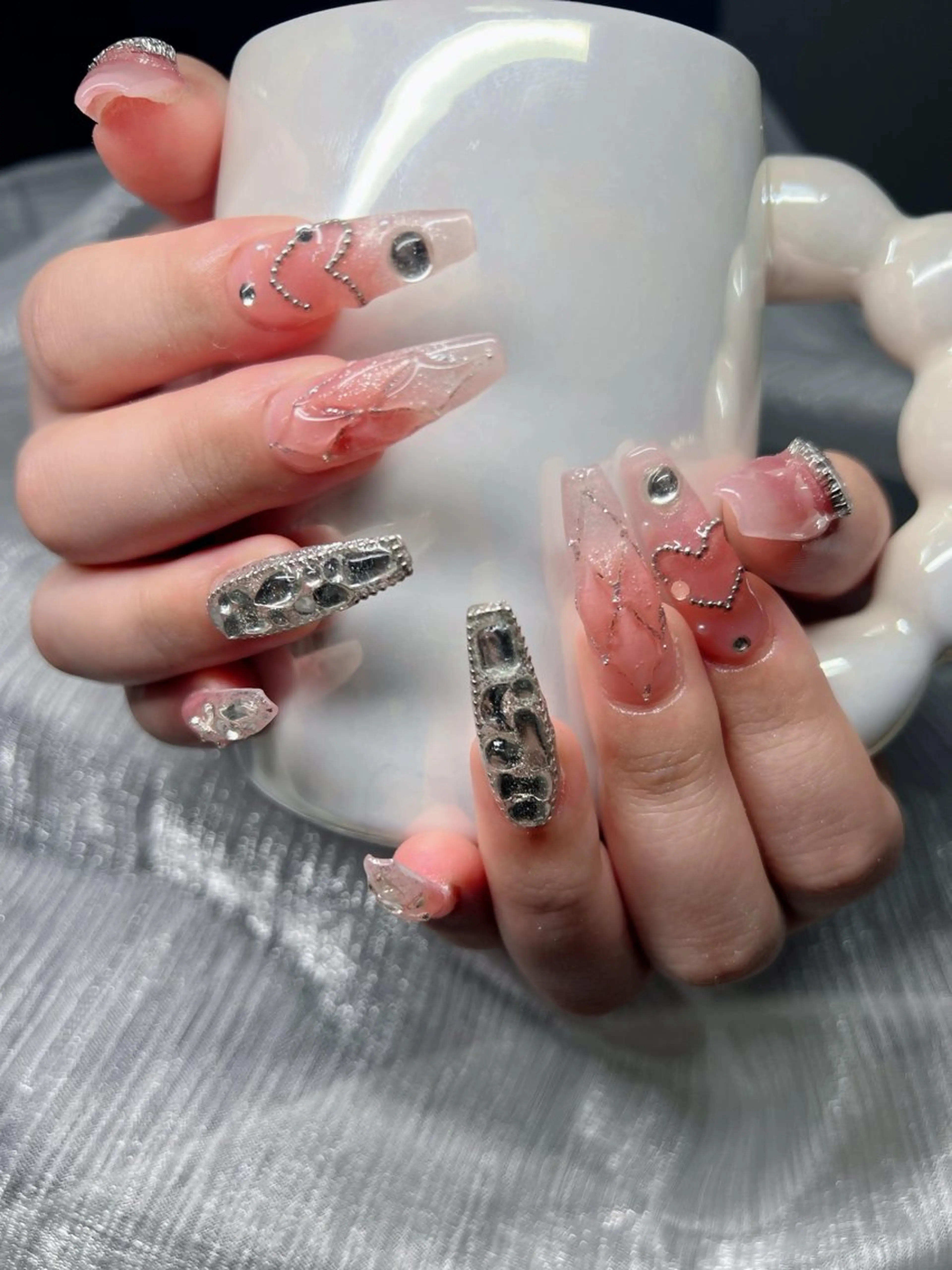 ネイル オーロラネイル チークネイル 長さ出し フットネイル フレンチネイル ハンドネイル Lee Nailsのネイルデザイン