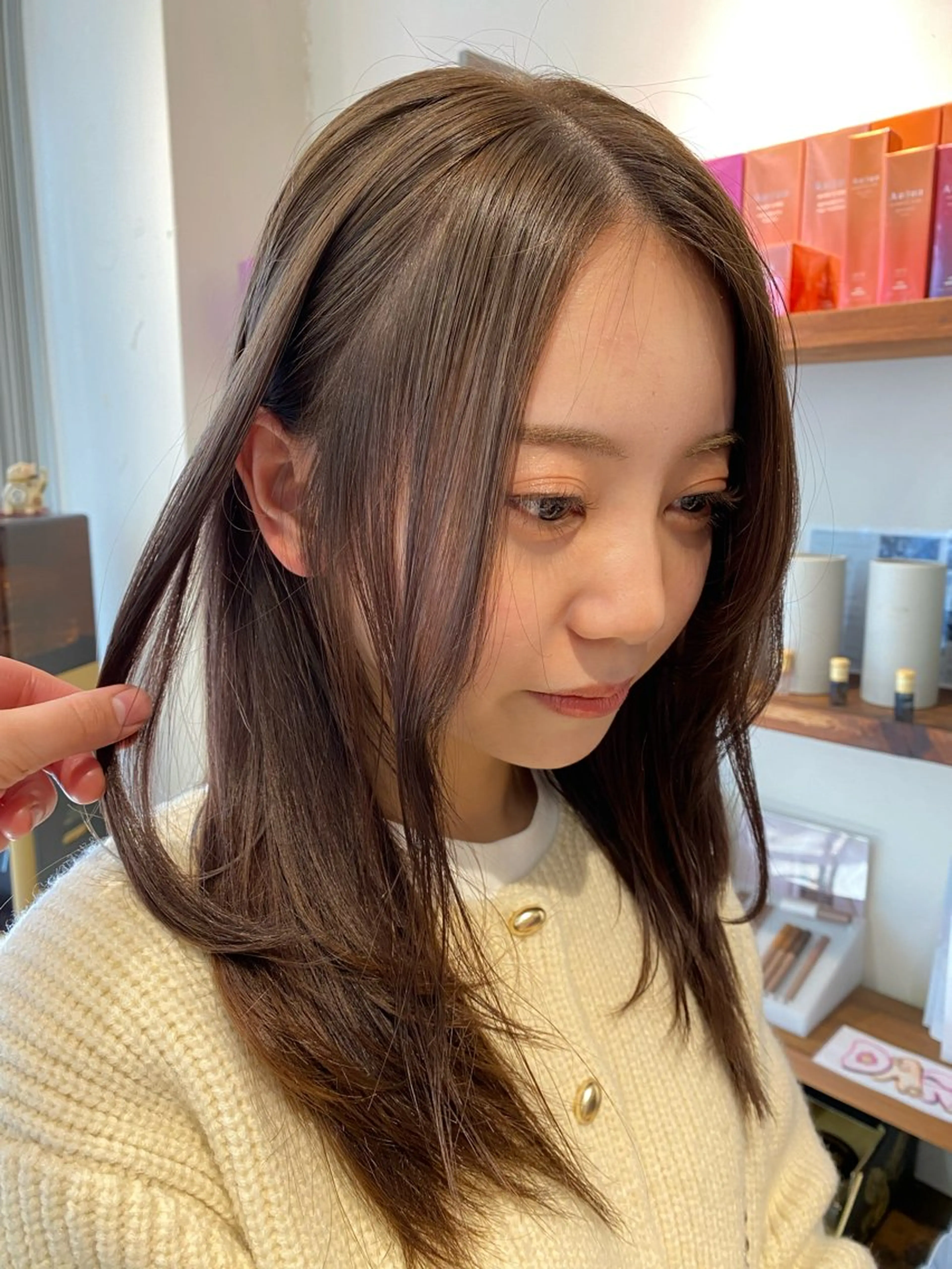 セミロング カラー 透明感カラー カット ヘアカラー ナチュラルヘア🫧 ナナミのヘアスタイル