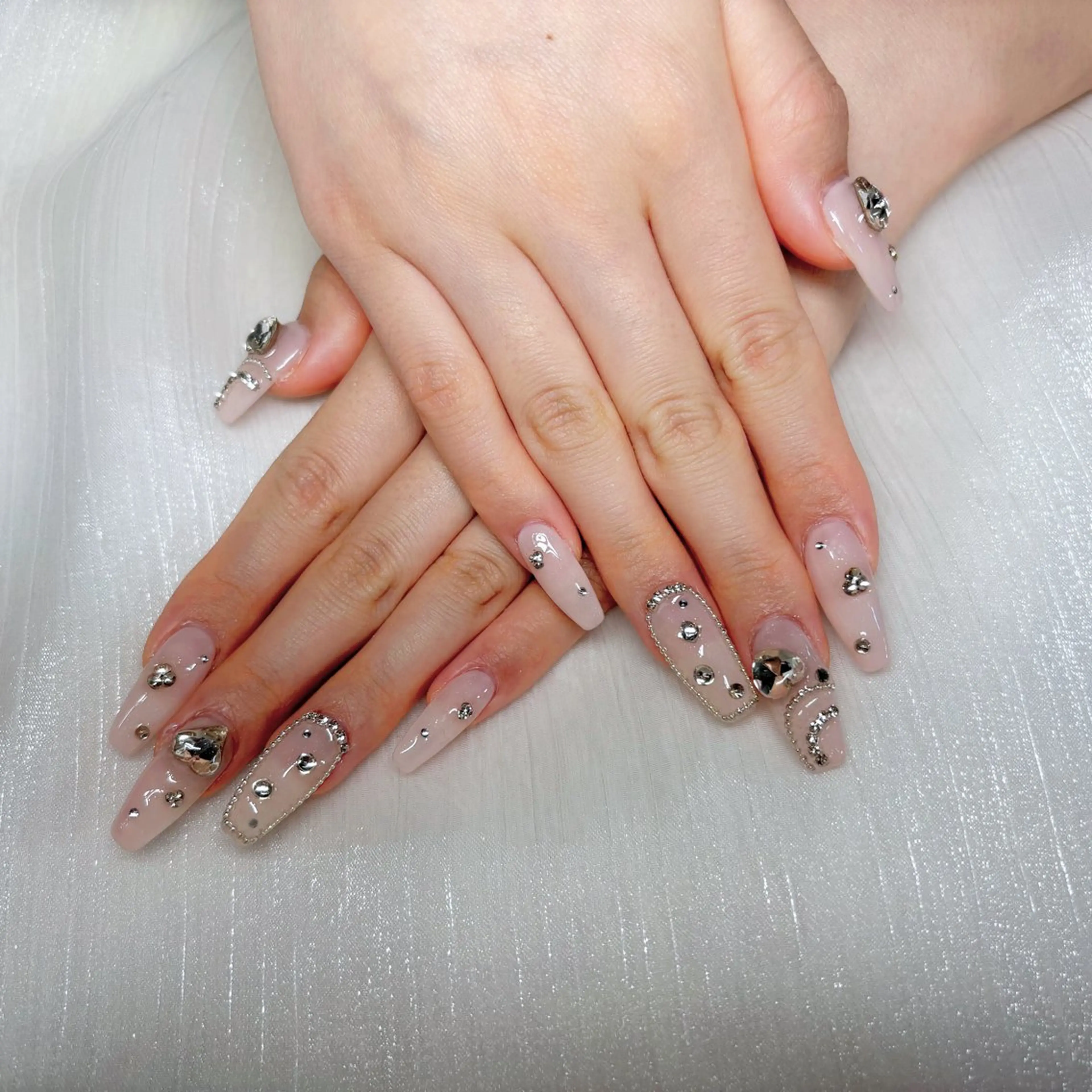 ネイル ハンドネイル H3 Nail Tsuki🦋💙のネイルデザイン