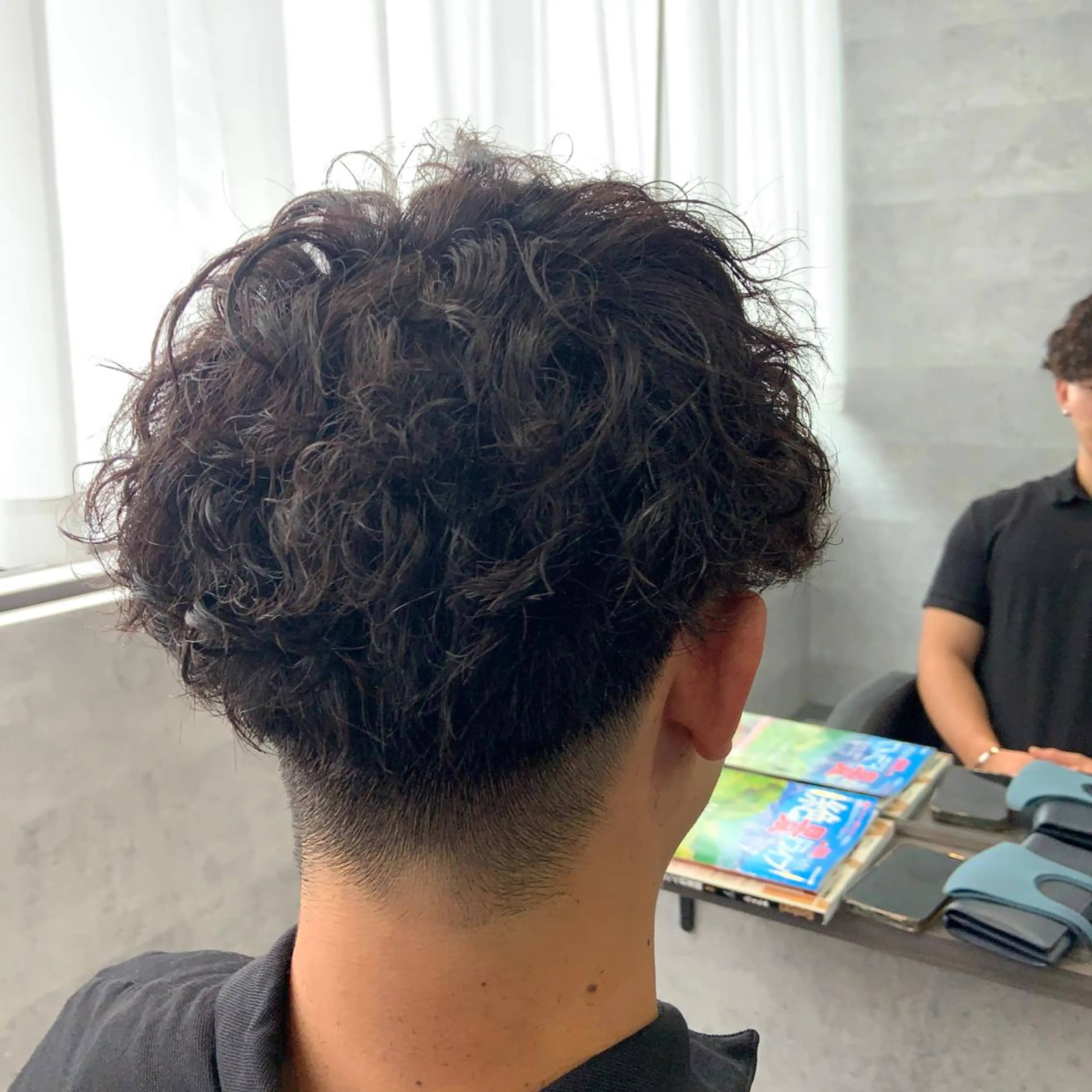 パーマ メンズ _WHITE所属・ダウンパーマ 曲がる縮毛矯正のヘアスタイル