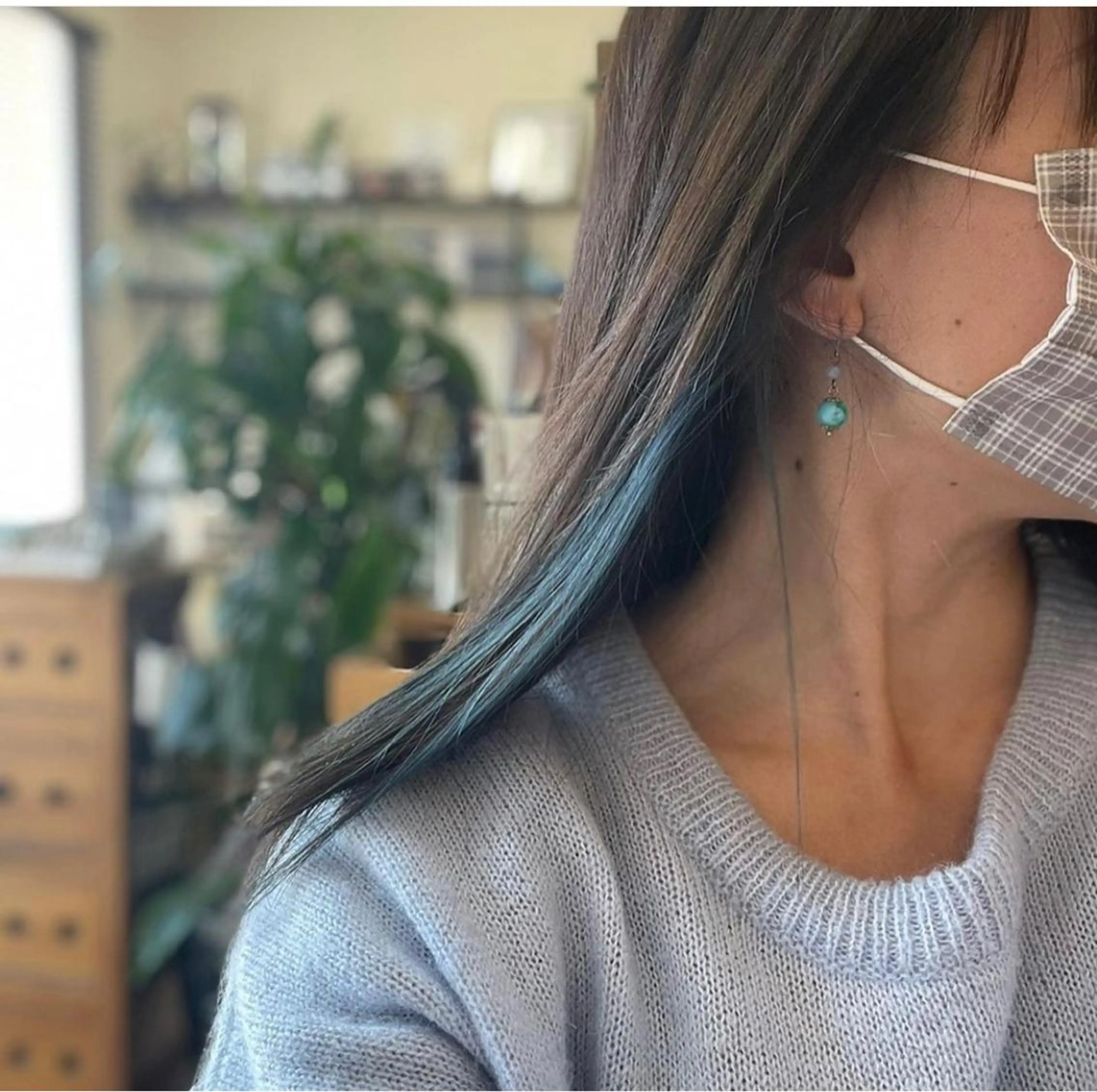 カラー ブルーカラー イヤリングカラー ヘアーサロンSORA所属・ヘアーサロン ＳＯRＡお顔剃りのエステ・リラクイメージ