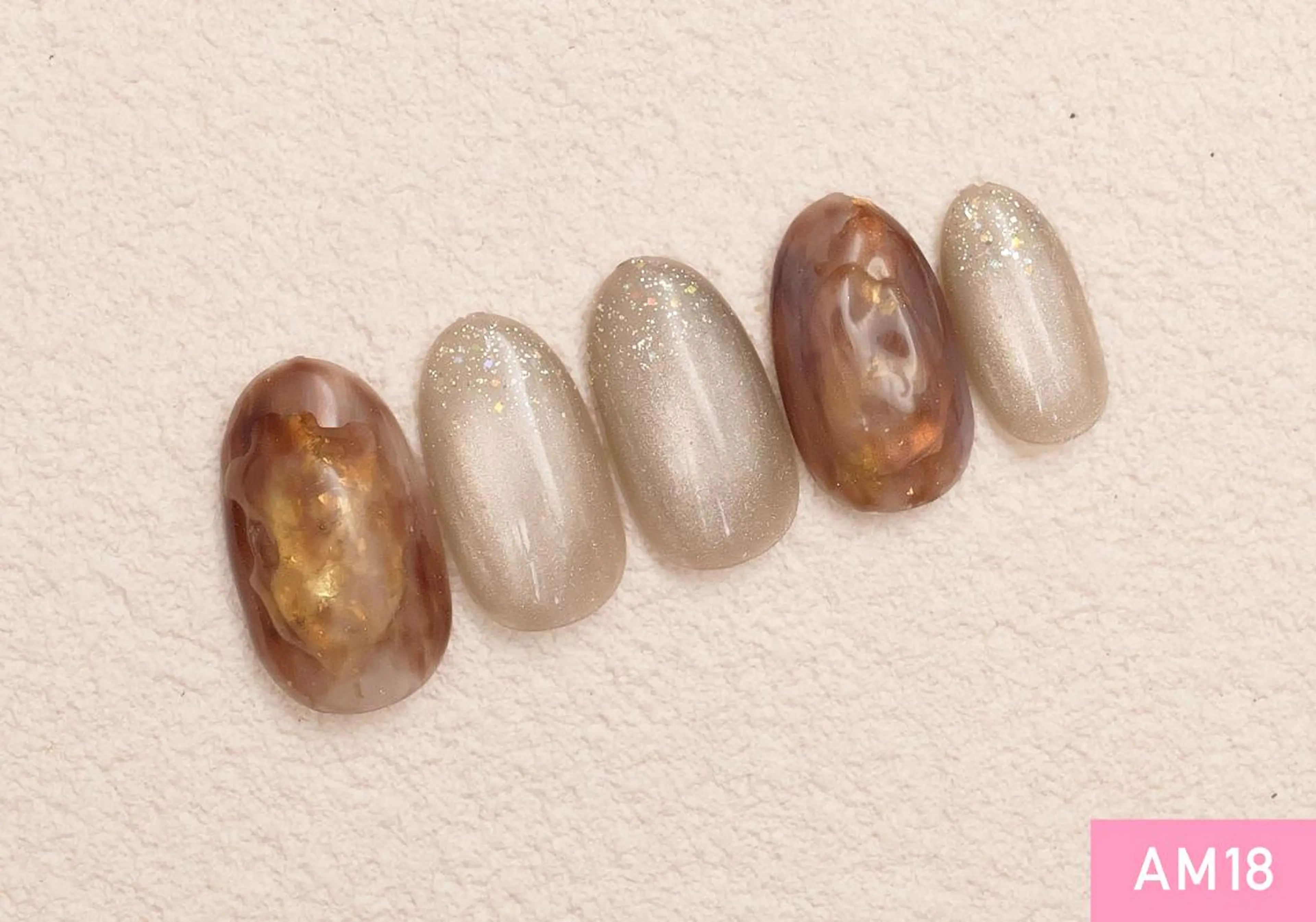 ネイル ゴールド 新橋🫧 Nailのネイルデザイン