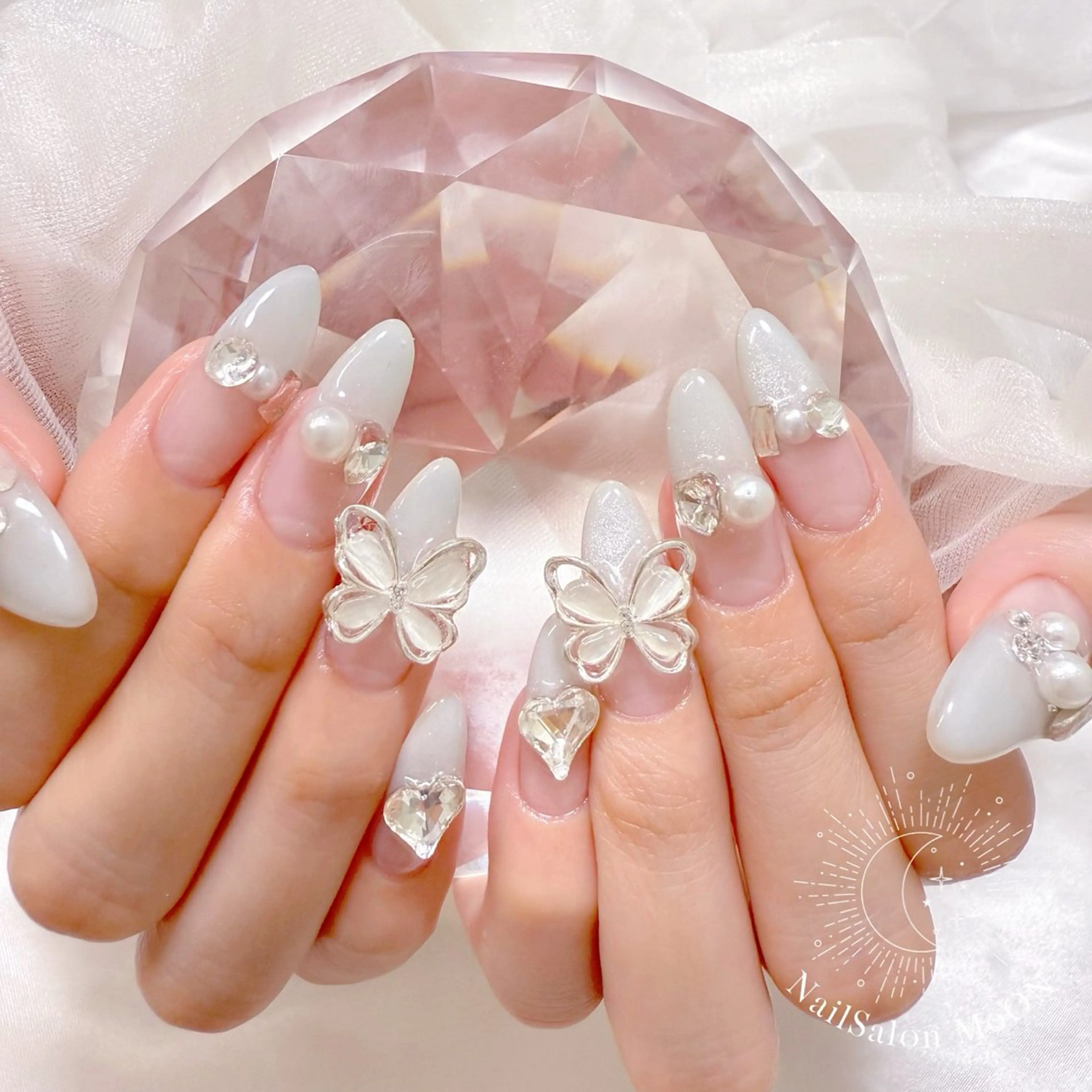 ネイル ハンドネイル ハンドケア MoON...❤︎ MeGuのネイルデザイン