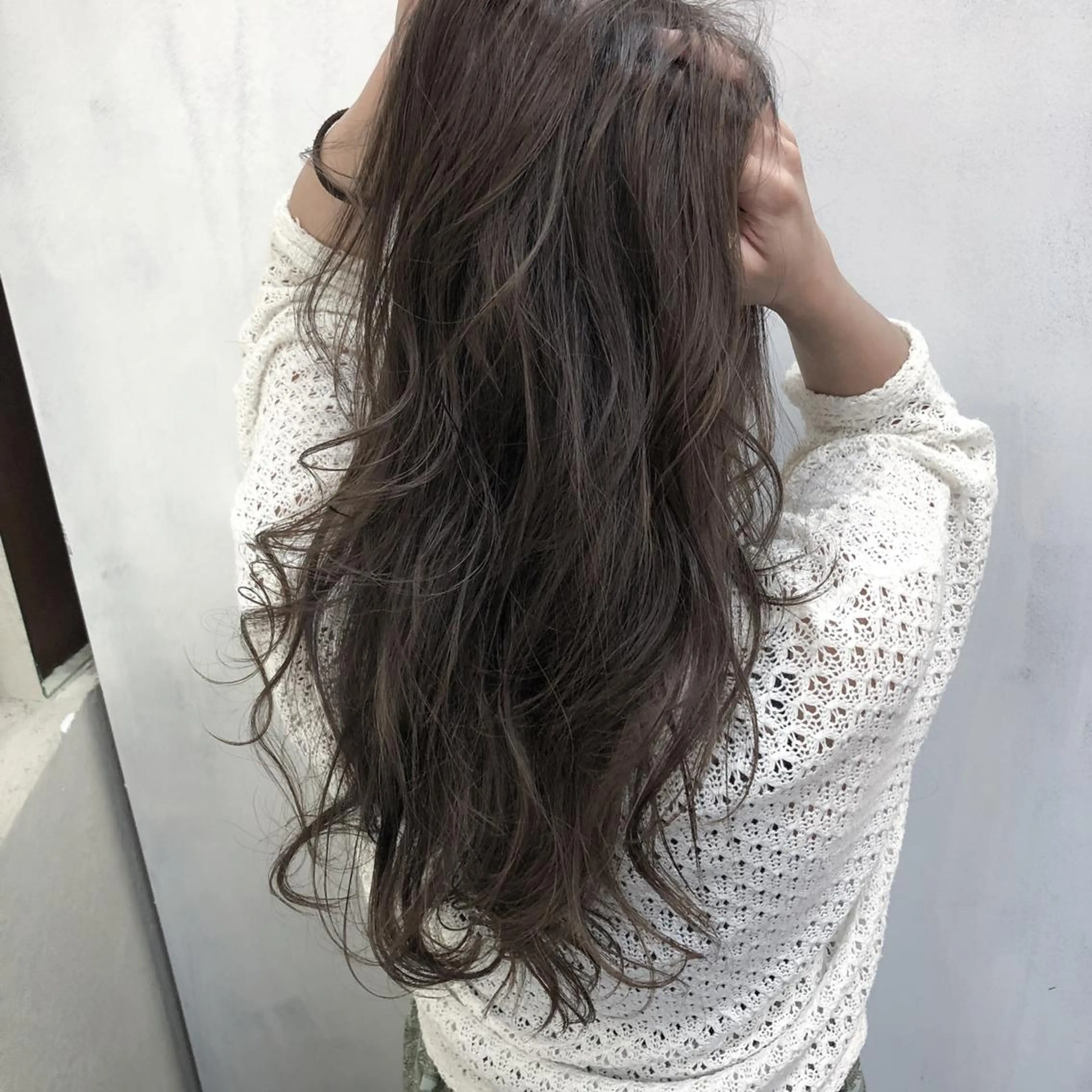 セミロング カラー アッシュ アッシュグレー バレイヤージュ ベージュカラー ブリーチ 髪質改善&韓国風特化 型サロン ミシェリーのヘアスタイル