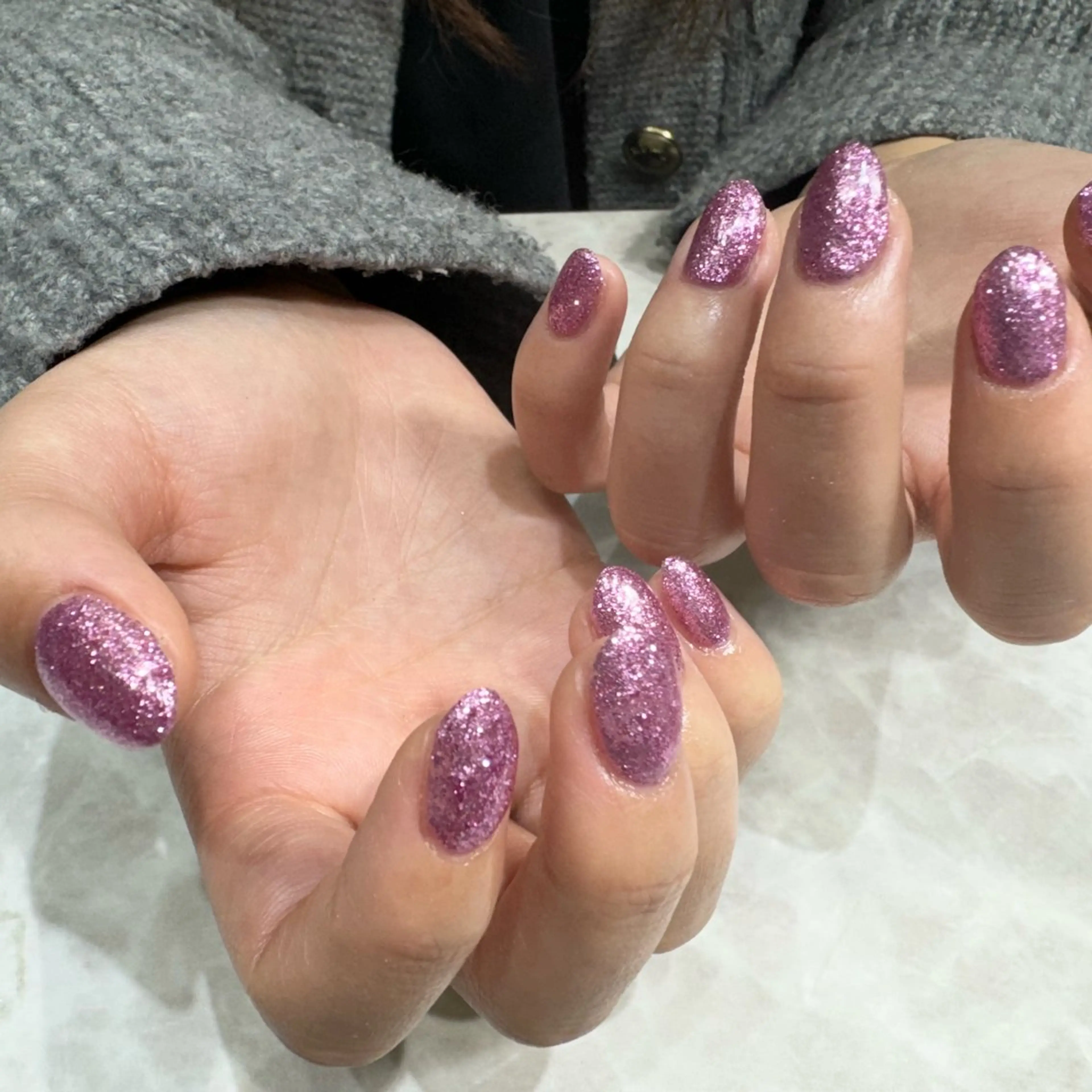 ネイル アートネイル ジェルネイル ラメ(グリッター) ワンカラーネイル ピンク ハンドネイル PlusOnenailsalon所属・粕屋ネイル＆耳つぼ 🫧Natsumiのネイルデザイン