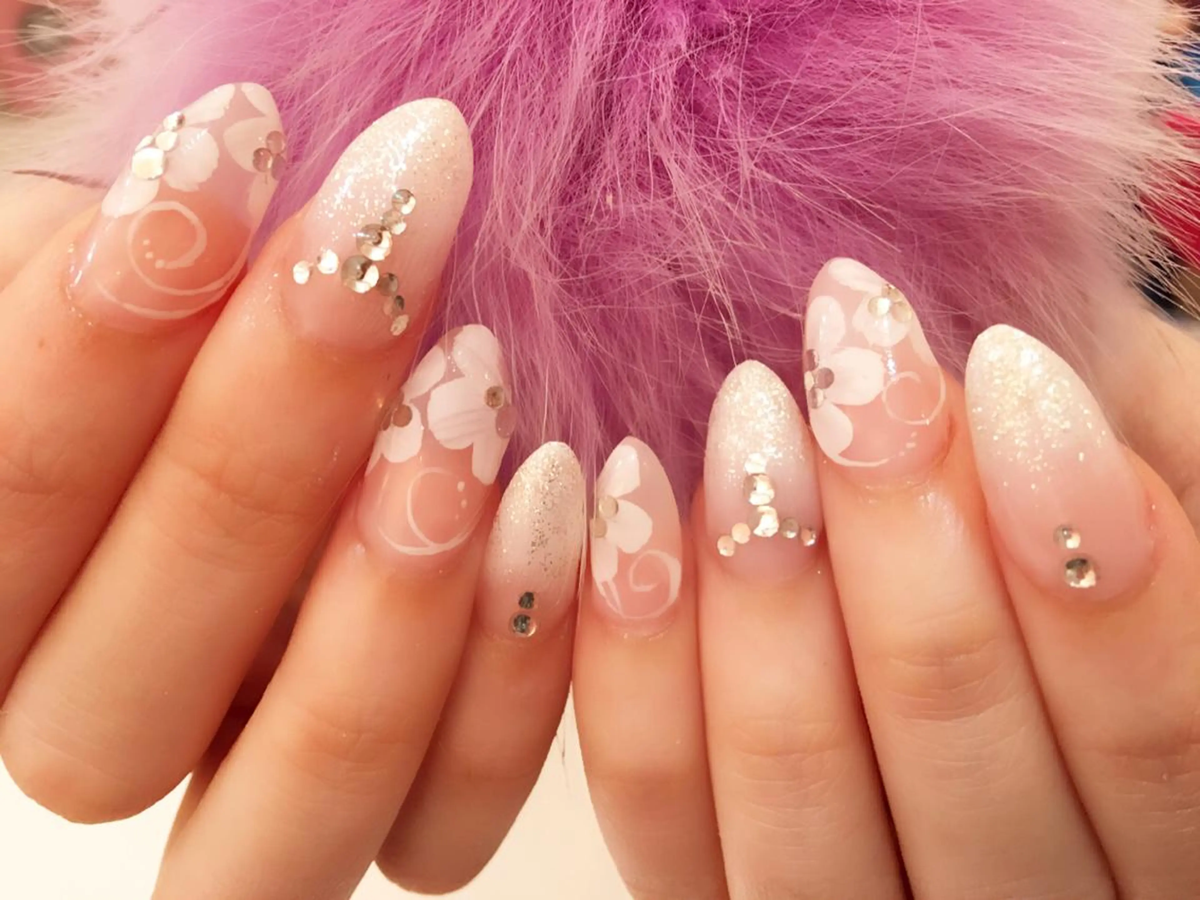 ミディアム カラー ネイル アートネイル ジェルネイル ラメ(グリッター) スカルプネイル ストーンネイル NAILSGOGO shibuyaのネイルデザイン