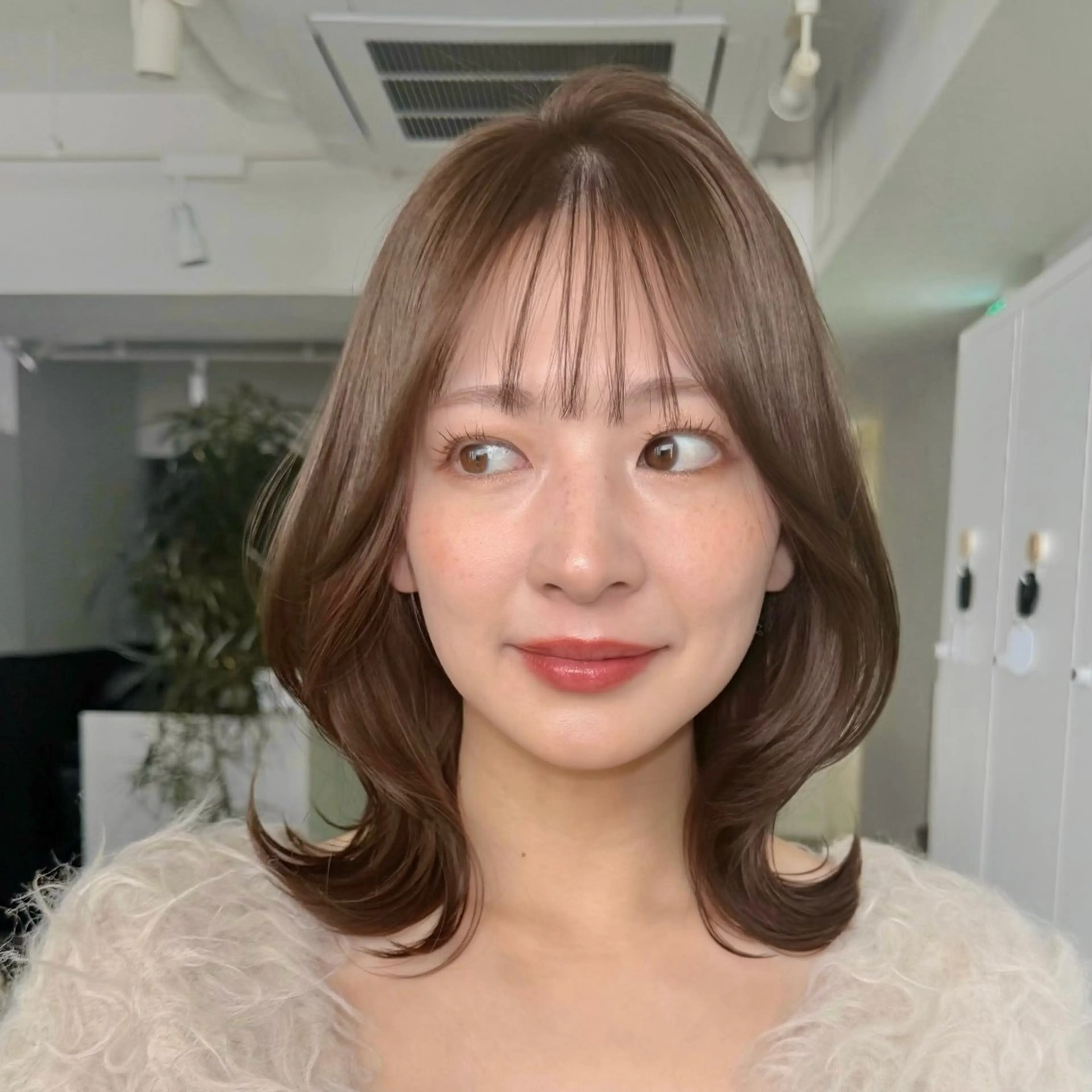 ミディアム カラー SAKI 新宿のヘアスタイル