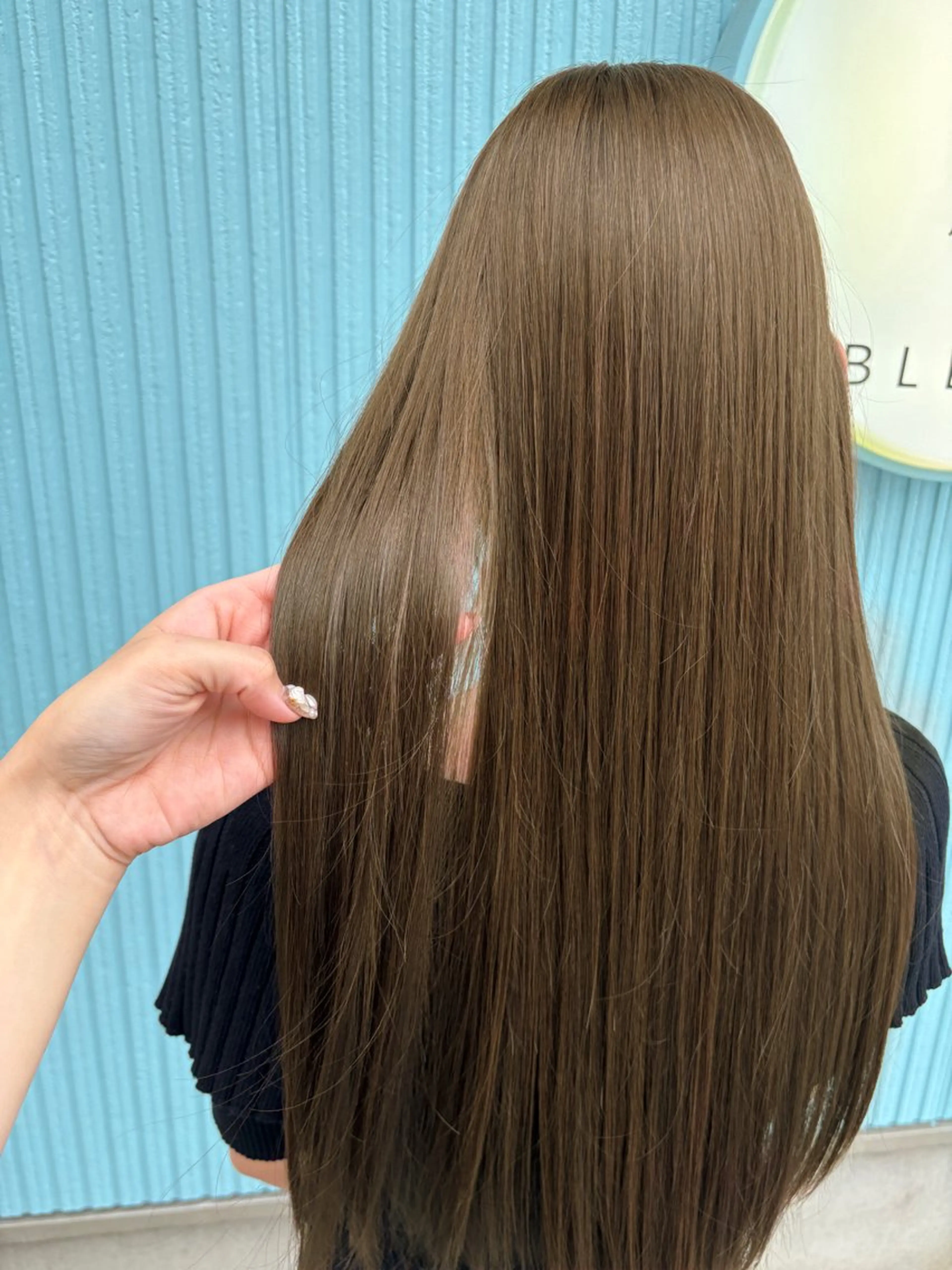 ロング カラー ヘアカラー トリートメント ヘッドスパ 🩶西 雪乃/透明感 くすみカラー🫧のヘアスタイル