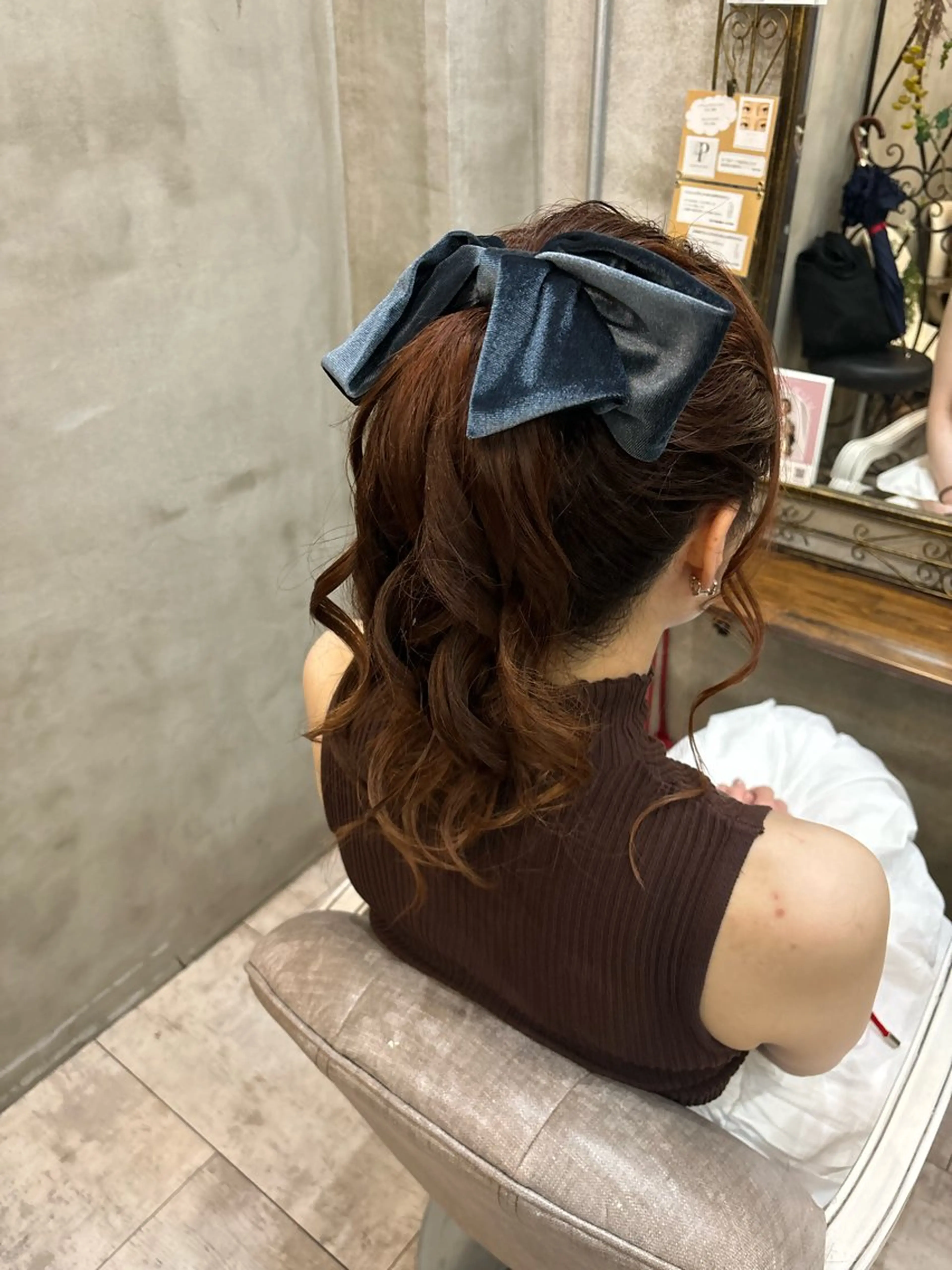 セミロング ヘアアレンジ ポニーテール ヘアセット メンズ/ヘアセット/ 顔周りレイヤー/💶のヘアスタイル