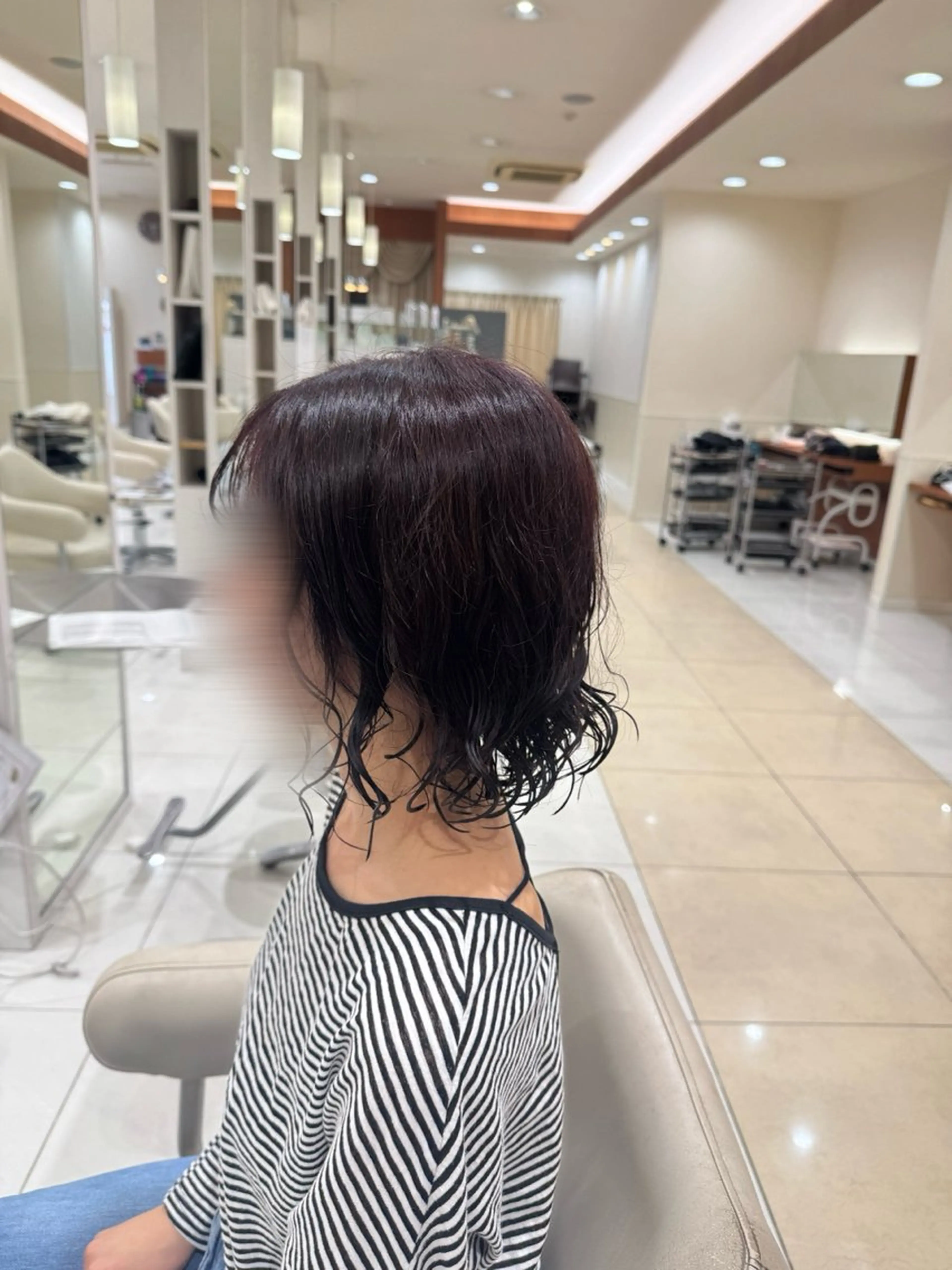 ミディアム ヘアカラー 長屋 琴乃のヘアスタイル