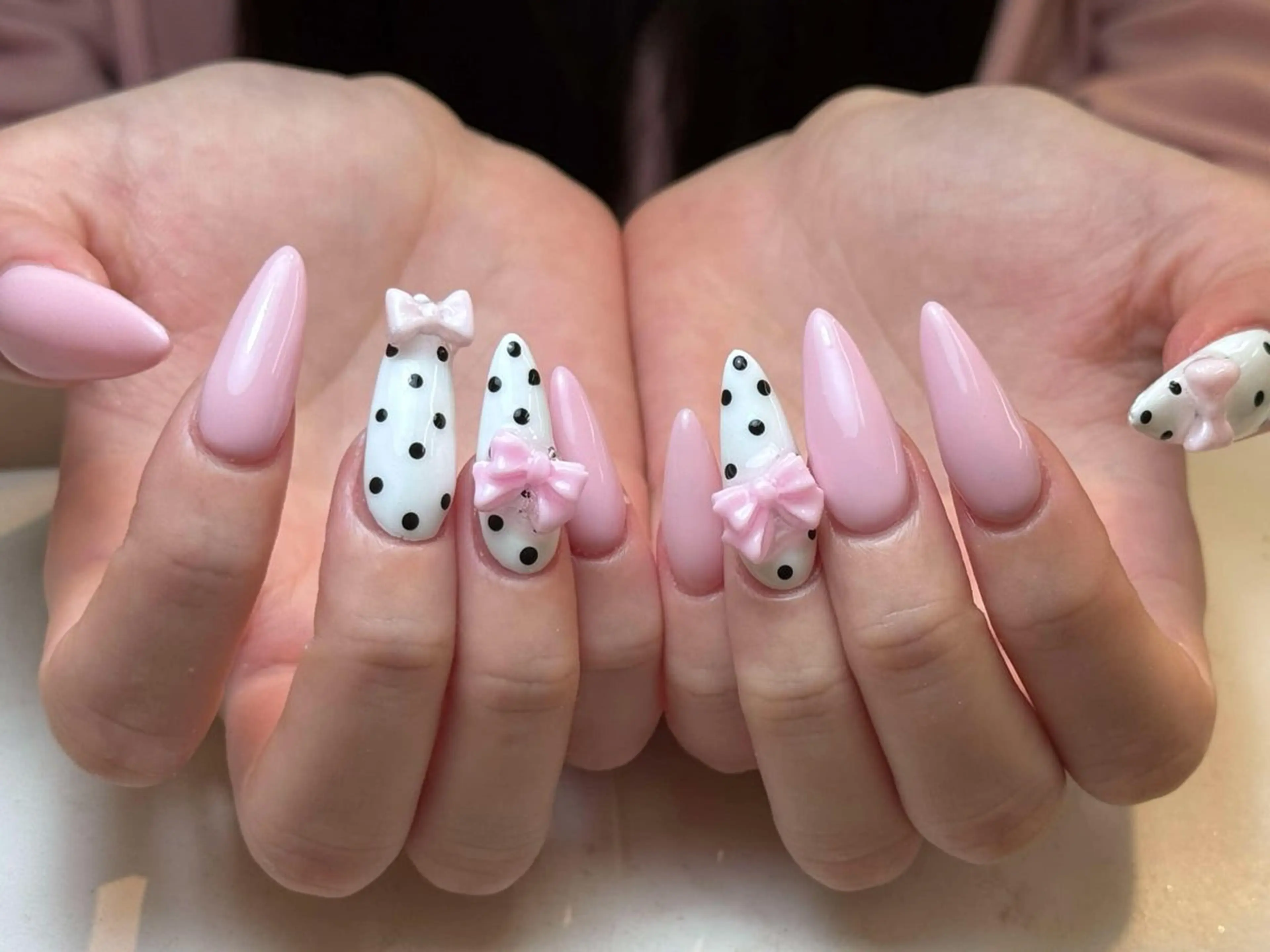 ネイル グラデーション キラキラネイル ワンカラーネイル 冬ネイル Jenn Nail Salonのネイルデザイン