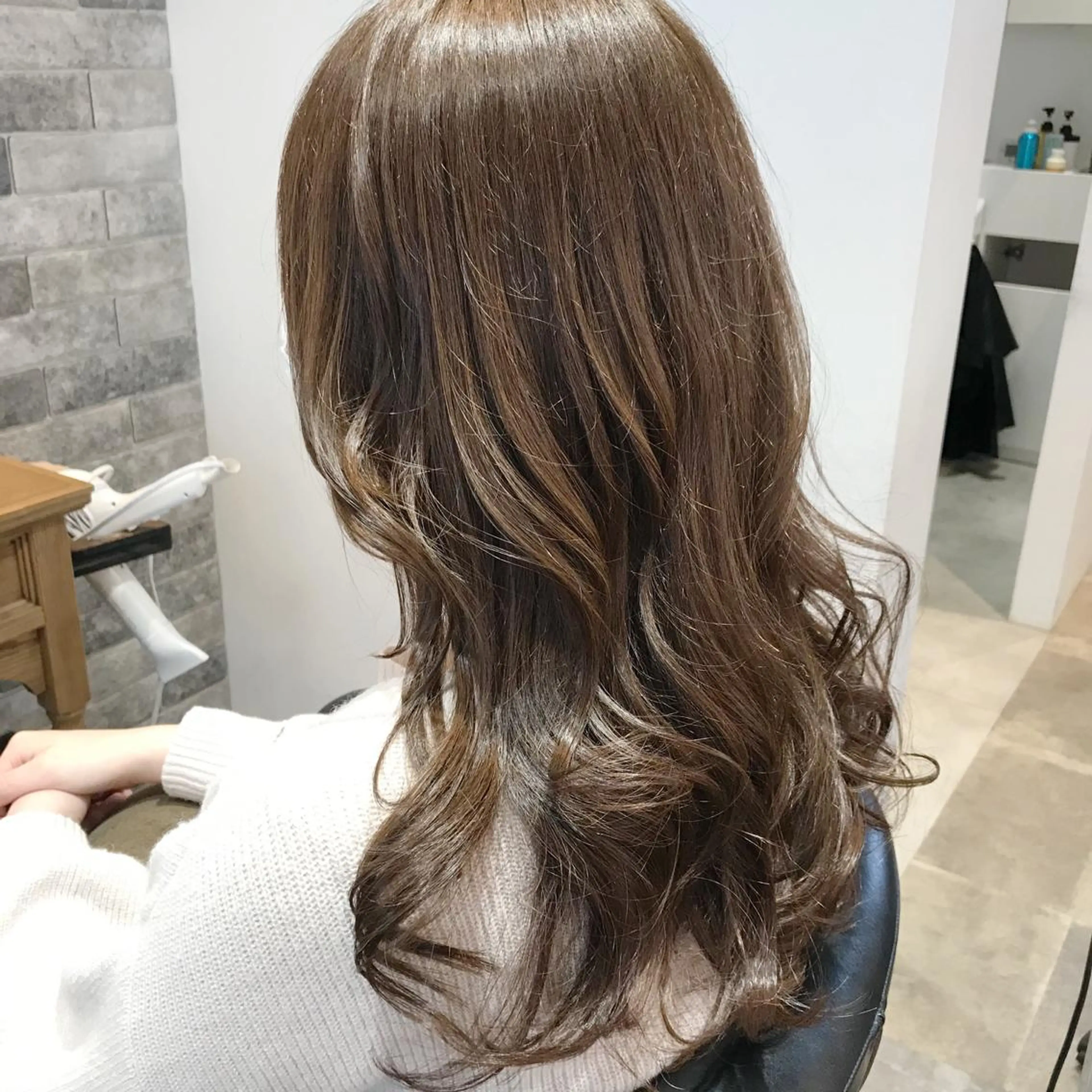 セミロング カット ヘアカラー トリートメント 所渉/韓国レイヤー /ウルフカットのヘアスタイル