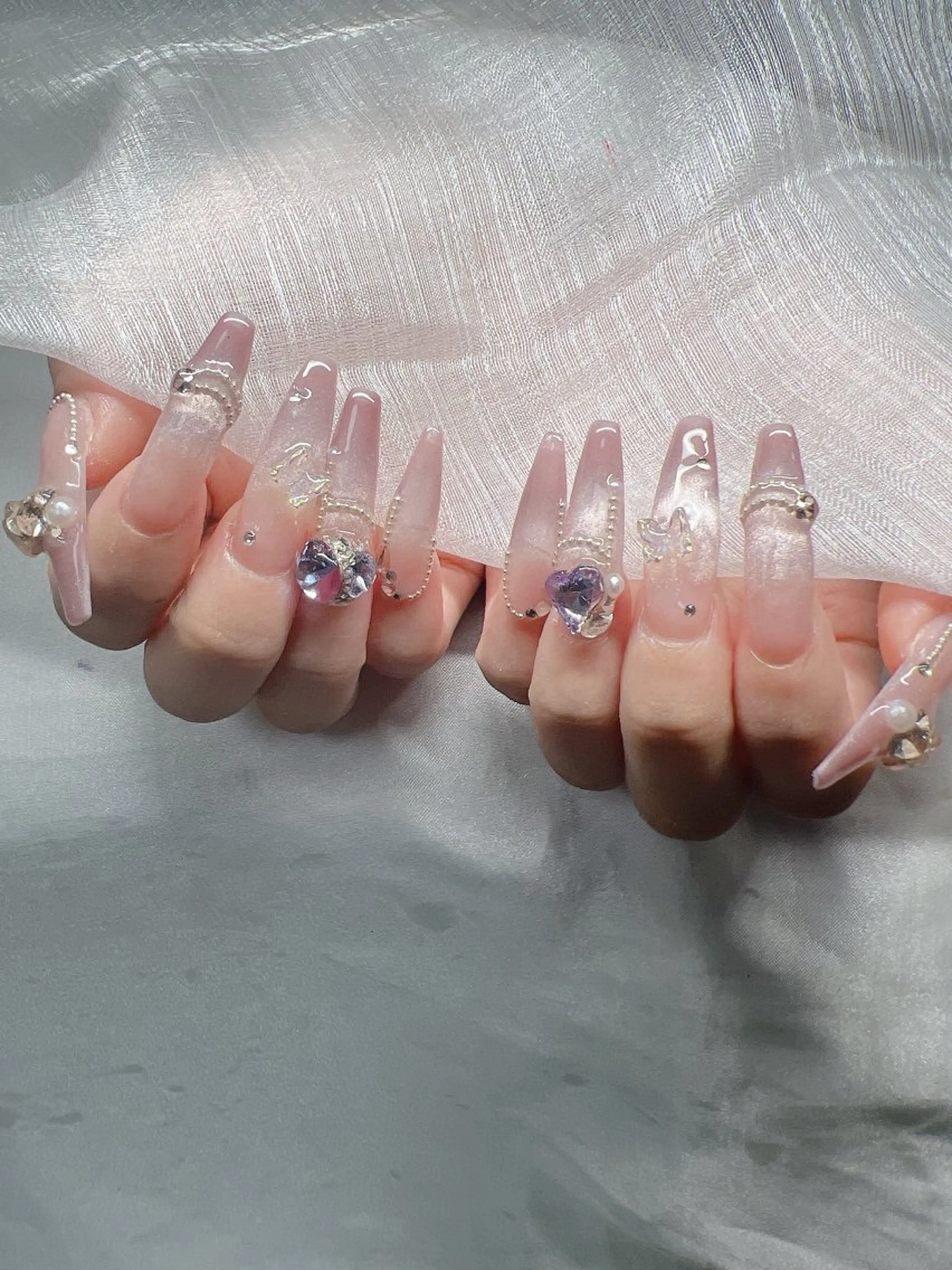 ネイル ハンドネイル Lee Nailsのネイルデザイン