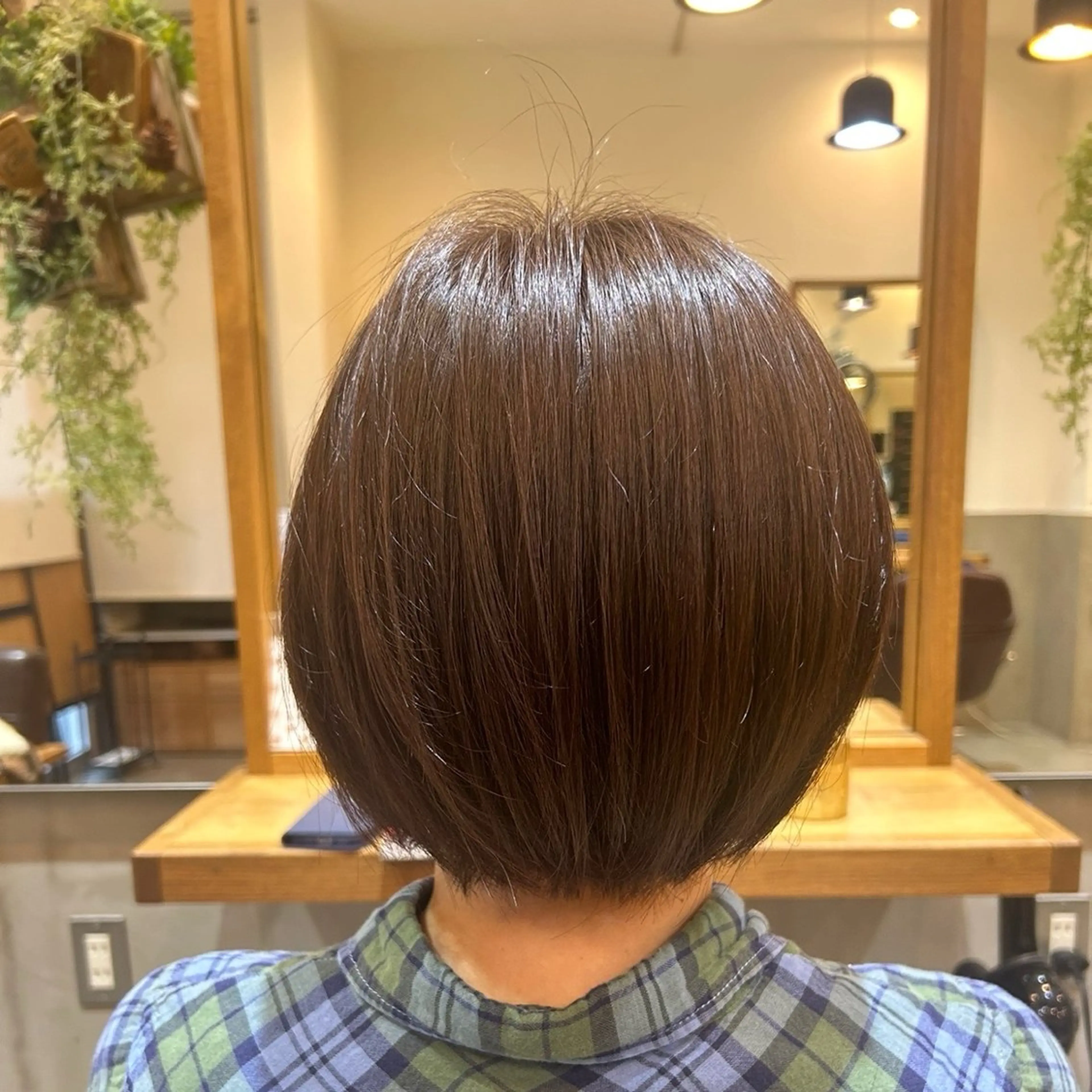 カラー ヘアカラー 若狭 彩花のヘアスタイル