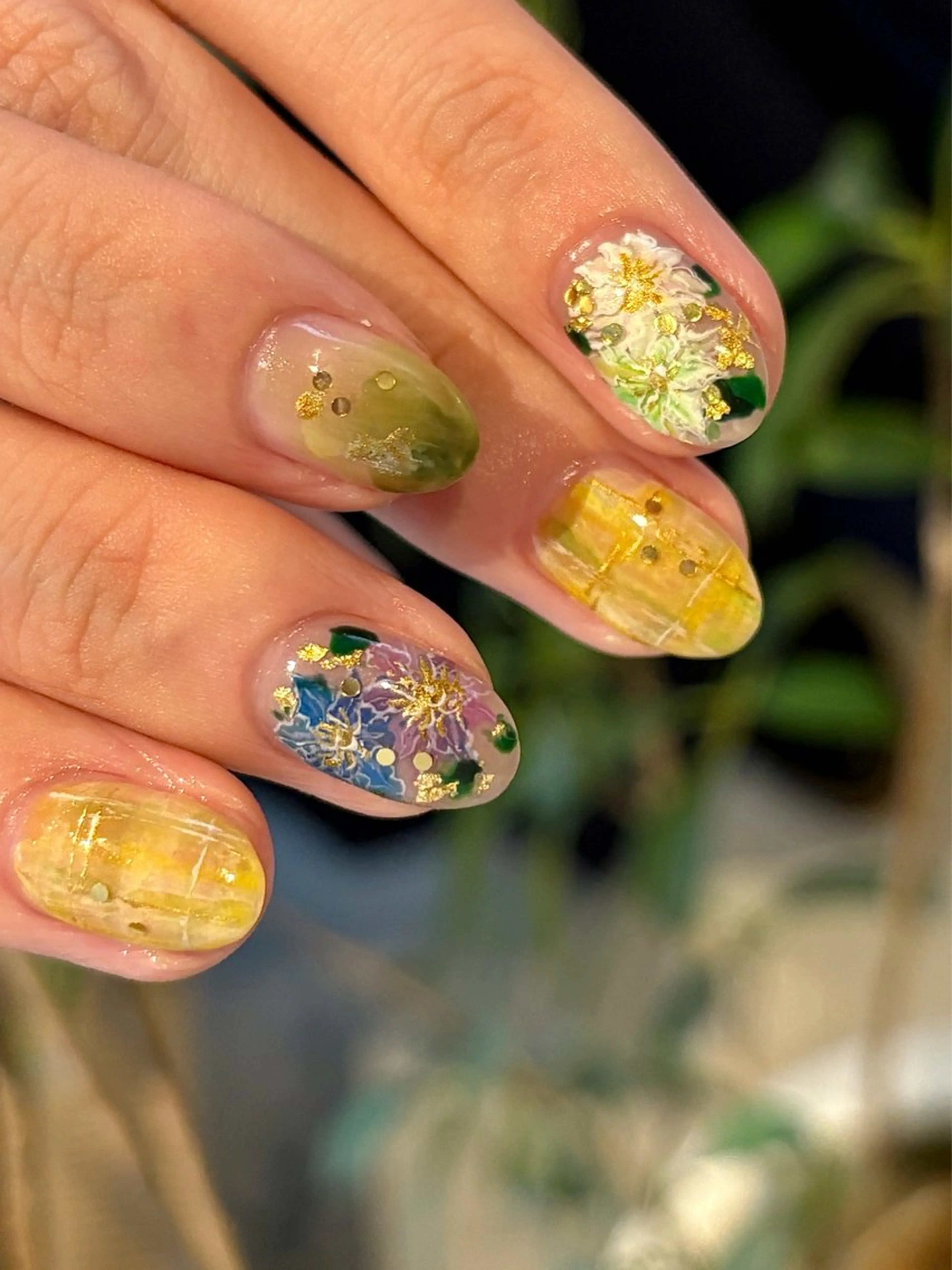 ネイル ハンドネイル FIORITURA Maikoのネイルデザイン