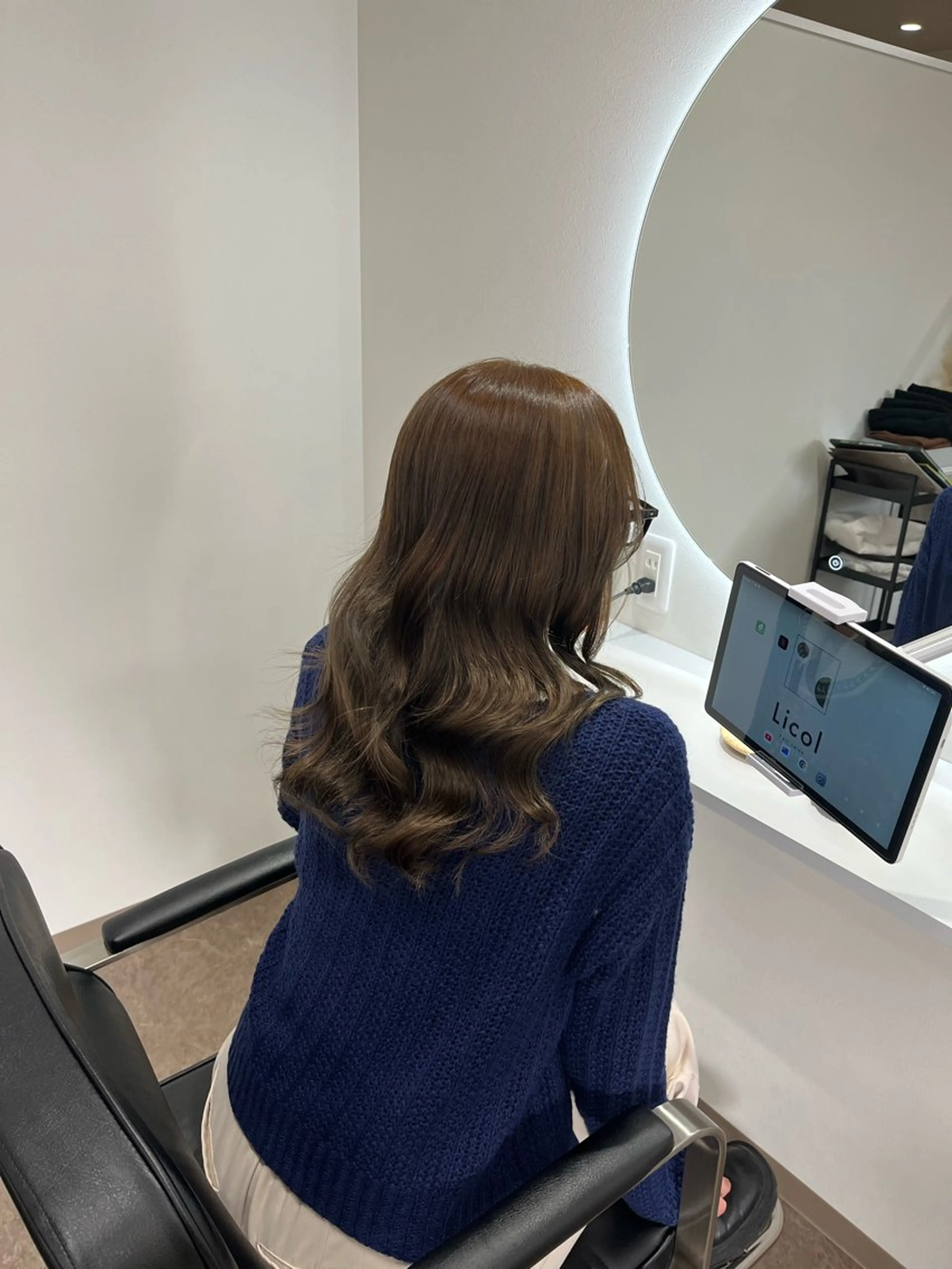 セミロング カラー ベージュカラー ブリーチ ダブルカラー ブリーチなしカラー オリーブベージュ ヘアカラー 本木下朋花/髪質 改善×ダブルカラーのヘアスタイル