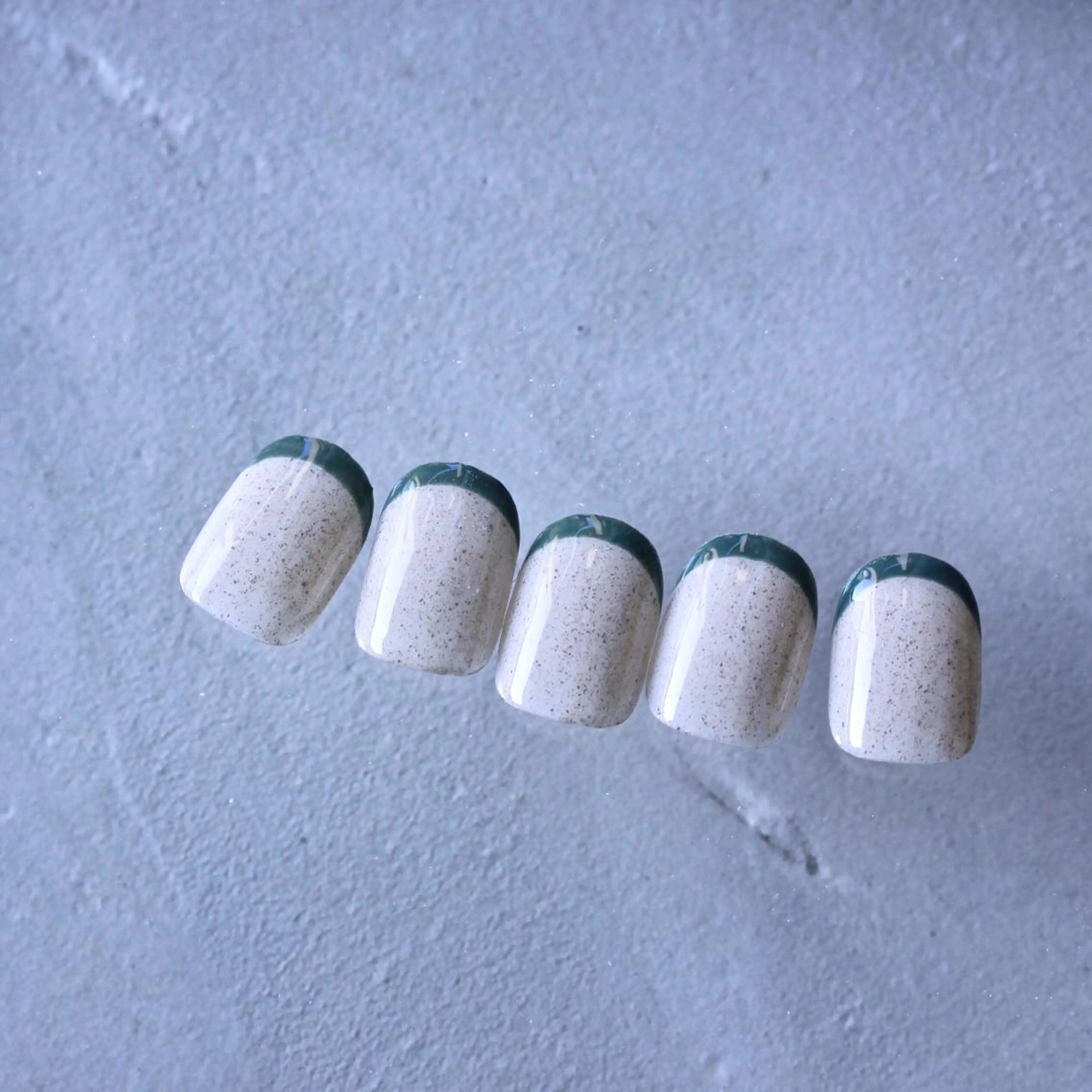 ネイル ジェルネイル ハンドネイル Elio所属・Elio 国泰寺のネイルデザイン