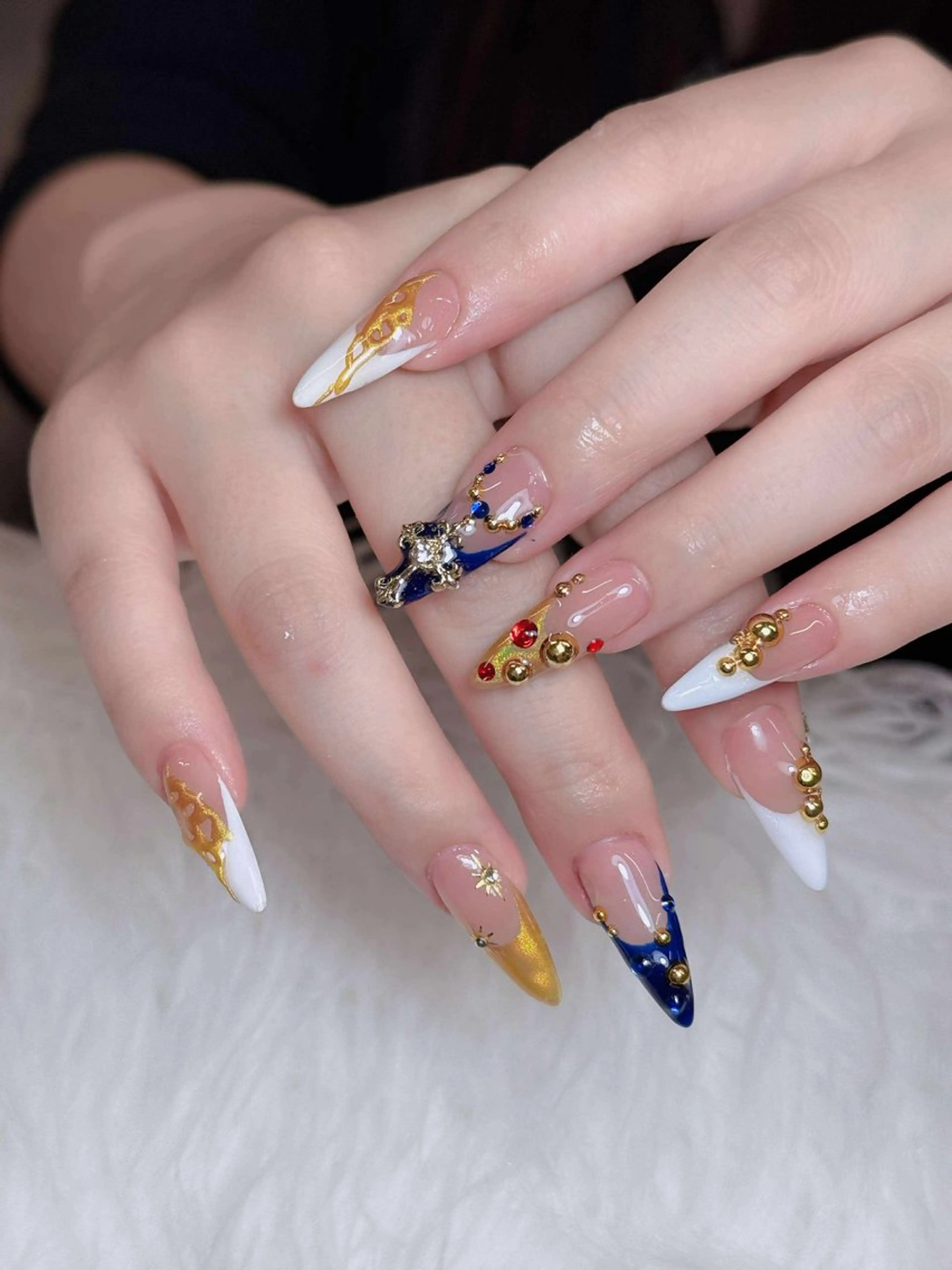 ネイル オーロラネイル チークネイル フットネイル フレンチネイル 韓国ネイル ハンドネイル Lumi Nailのネイルデザイン