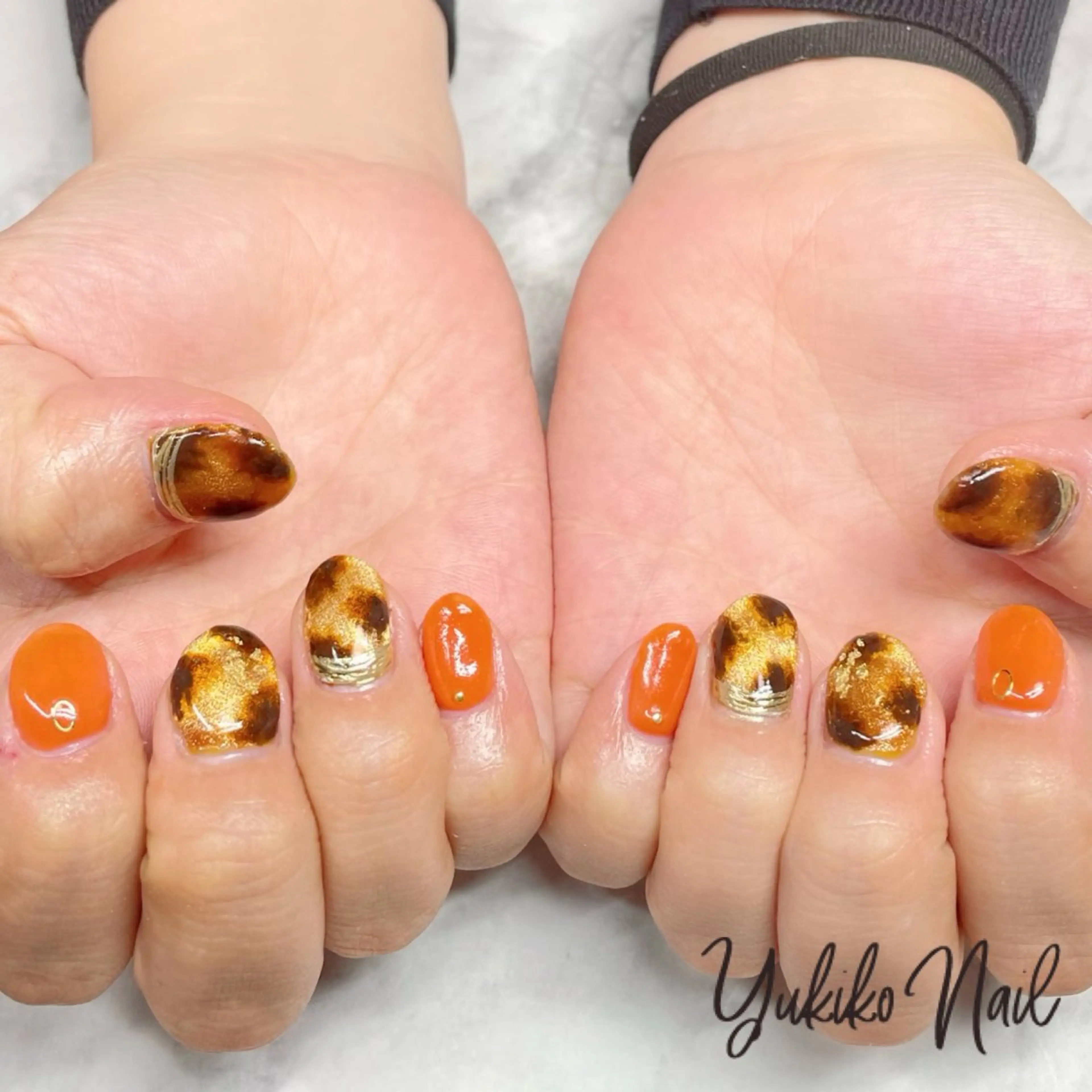 ネイル べっ甲ネイル フットネイル マグネットネイル ワンカラーネイル オレンジ ハンドネイル ユキコ ネイルのネイルデザイン
