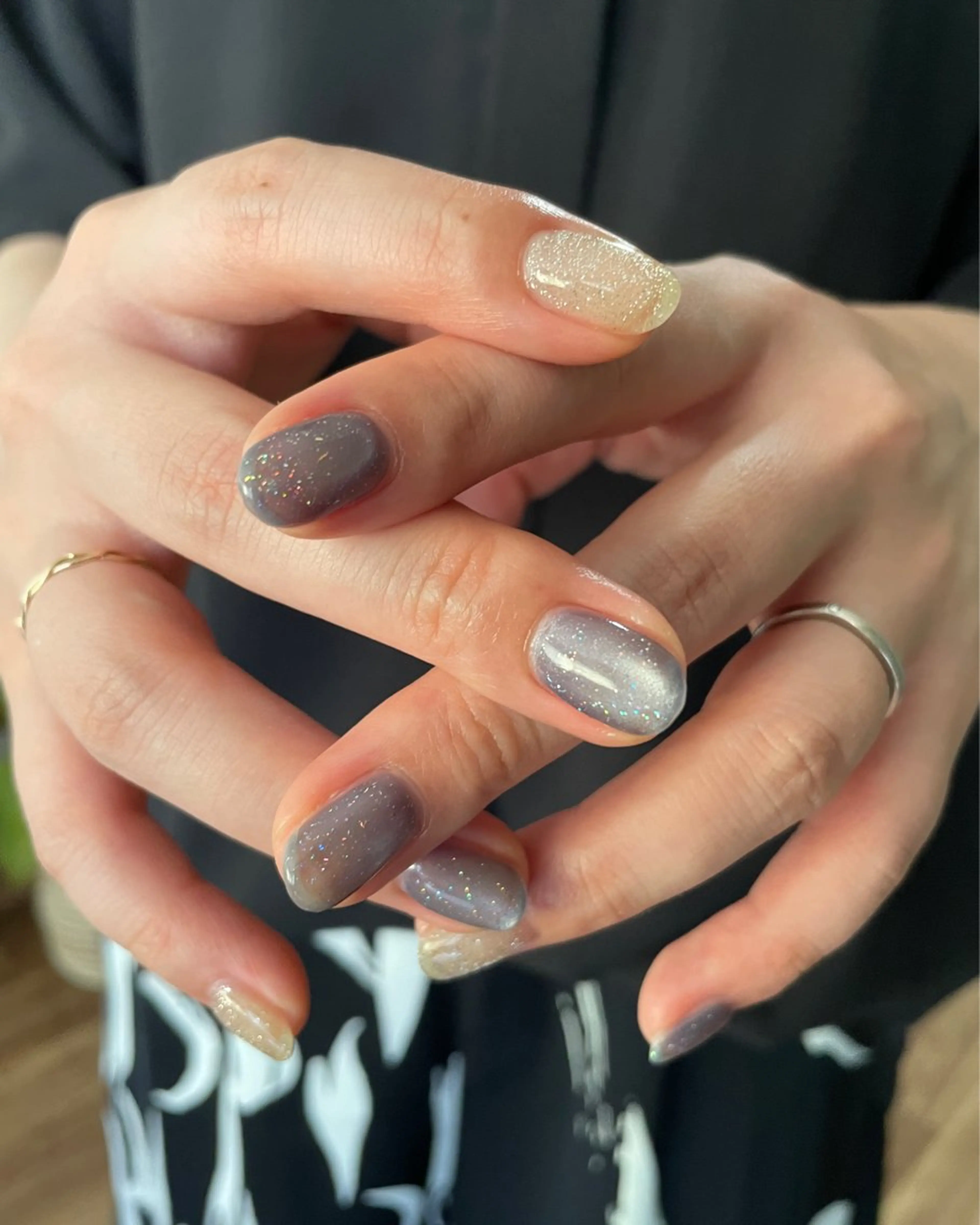 ネイル マグネットネイル ニュアンスネイル シンプルネイル 夏ネイル ハンドネイル "achoe" コエ HARUNAのネイルデザイン