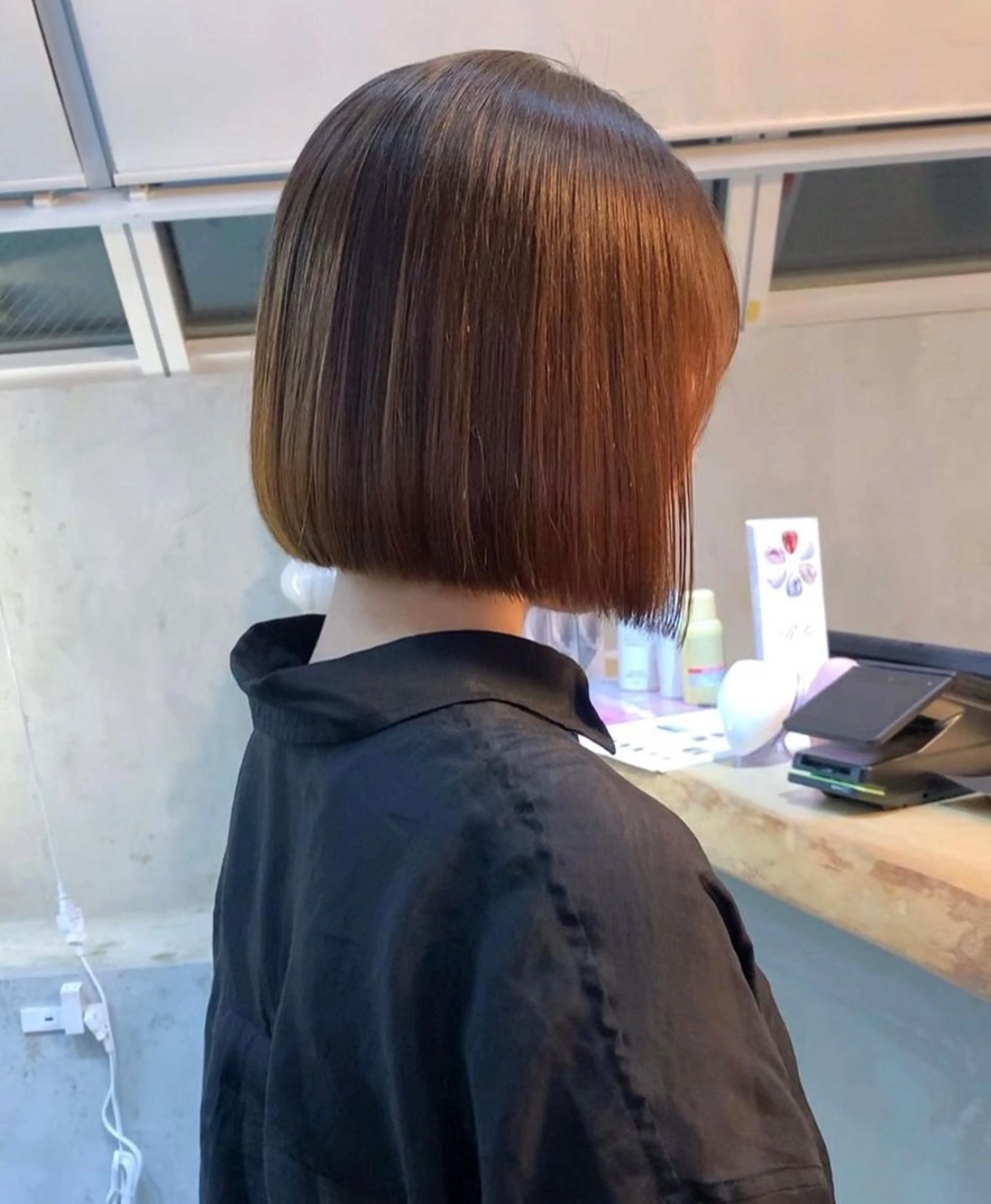 ミディアム カット ヘアカラー 縮毛矯正 トリートメント 💖ボブ/髪質改善 顔周りレイヤー/ユイのヘアスタイル