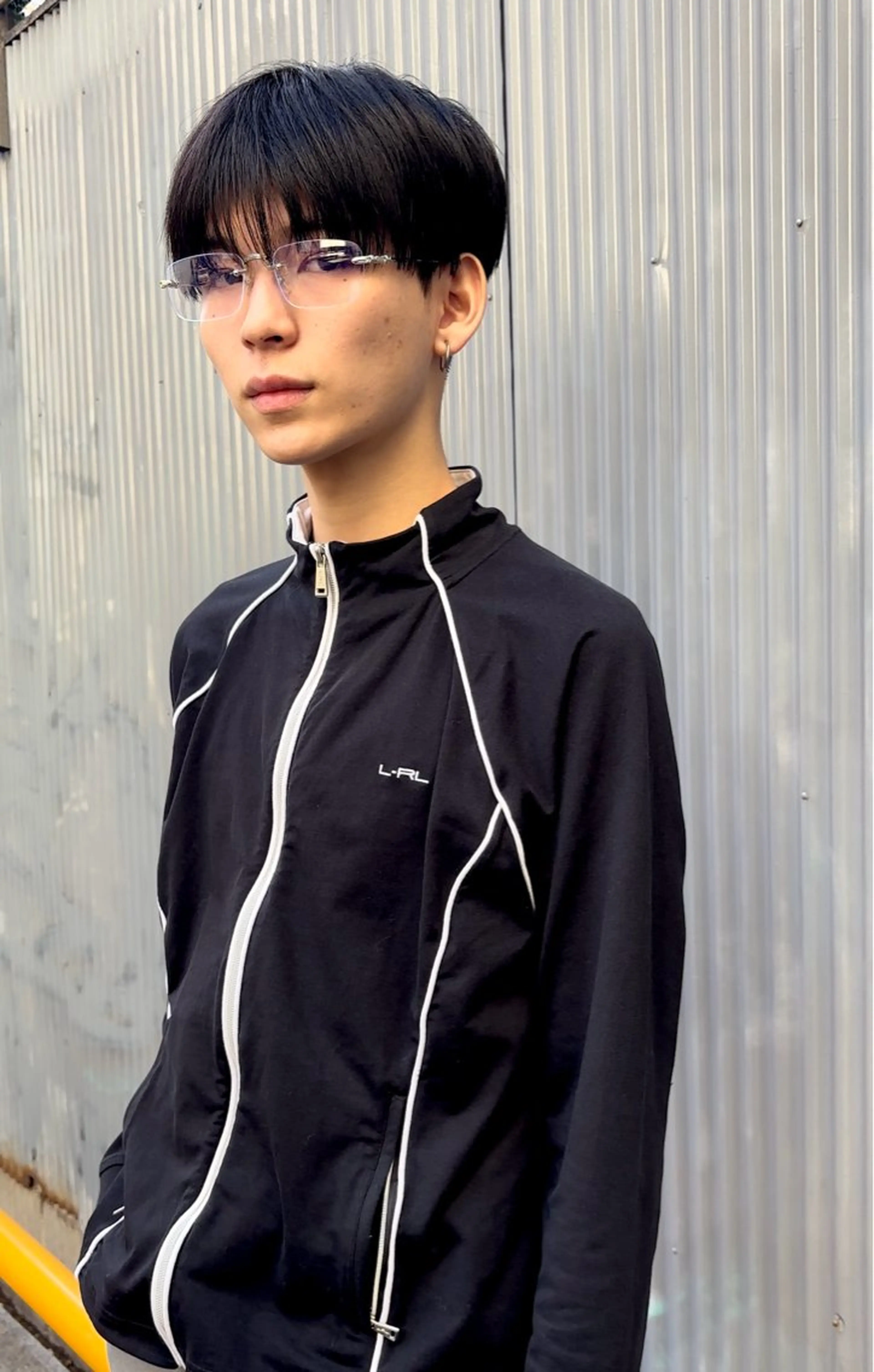 メンズカット＋自然な毛流れに曲がる縮毛矯正の写真