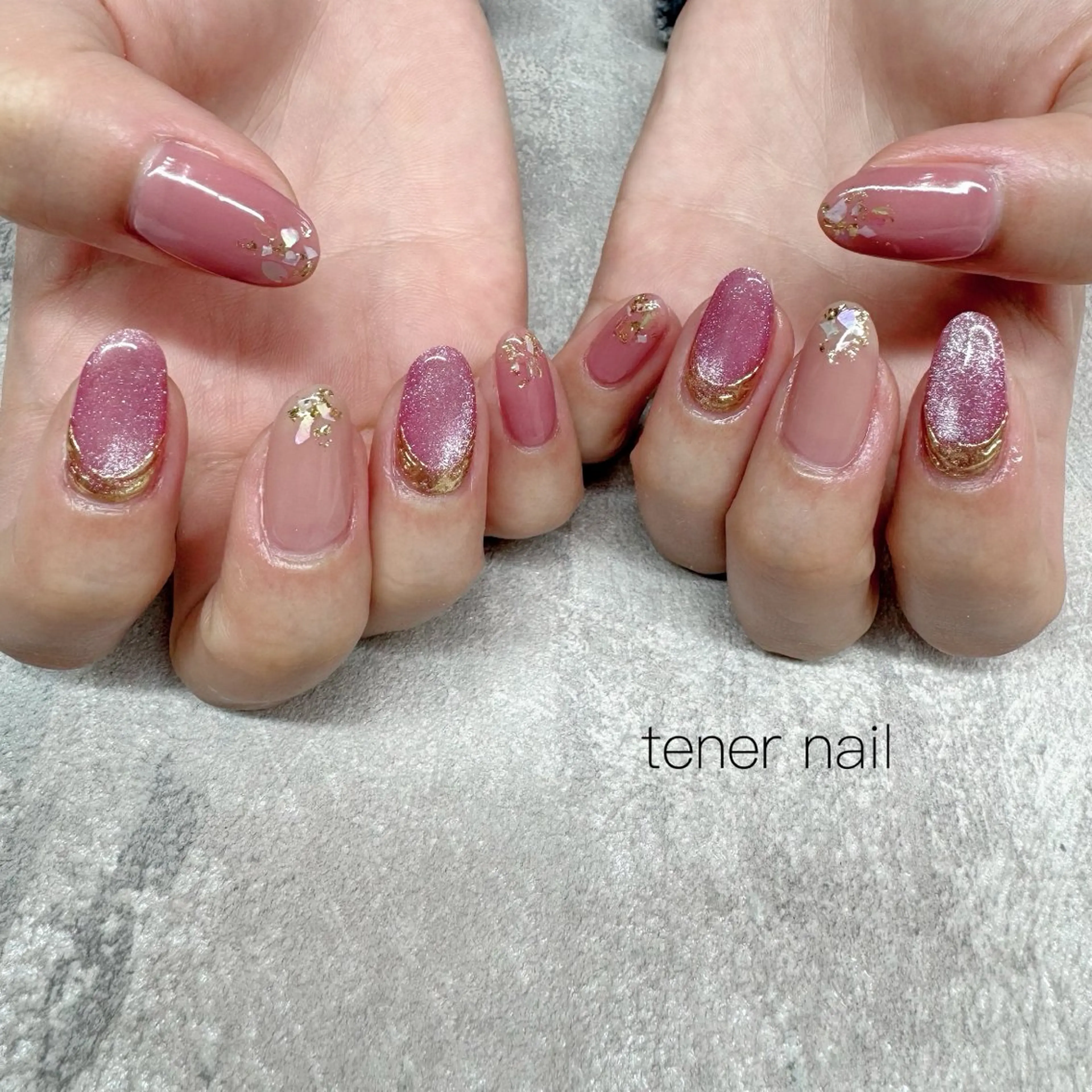 ネイル キラキラネイル ピンク 春ネイル ハンドネイル tener  nail  テネルネイル所属・テネルネイル tener nailのネイルデザイン