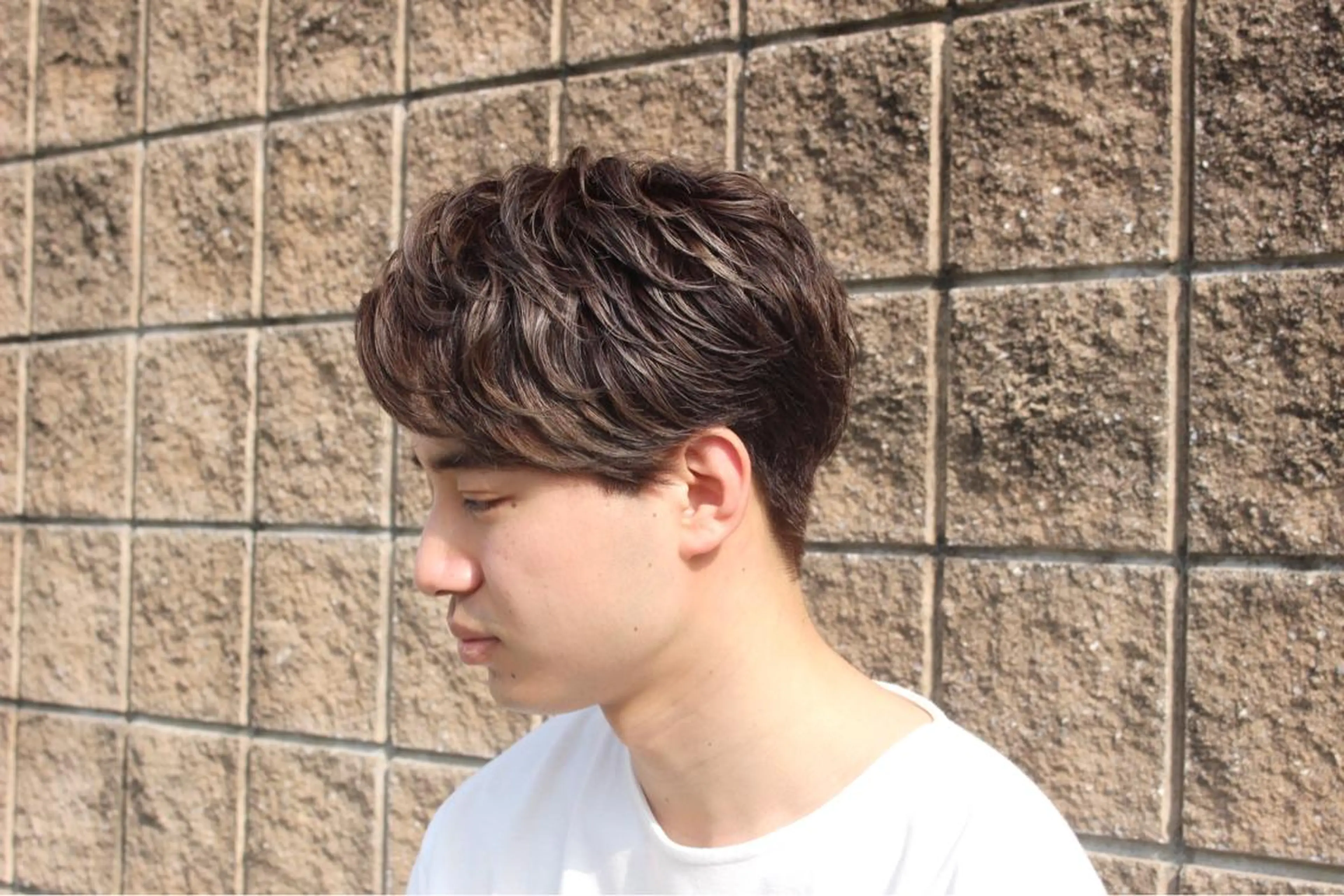 カラー メンズ メンズハイライト ハイライトカラー rocca所属・鮫島 連のヘアスタイル