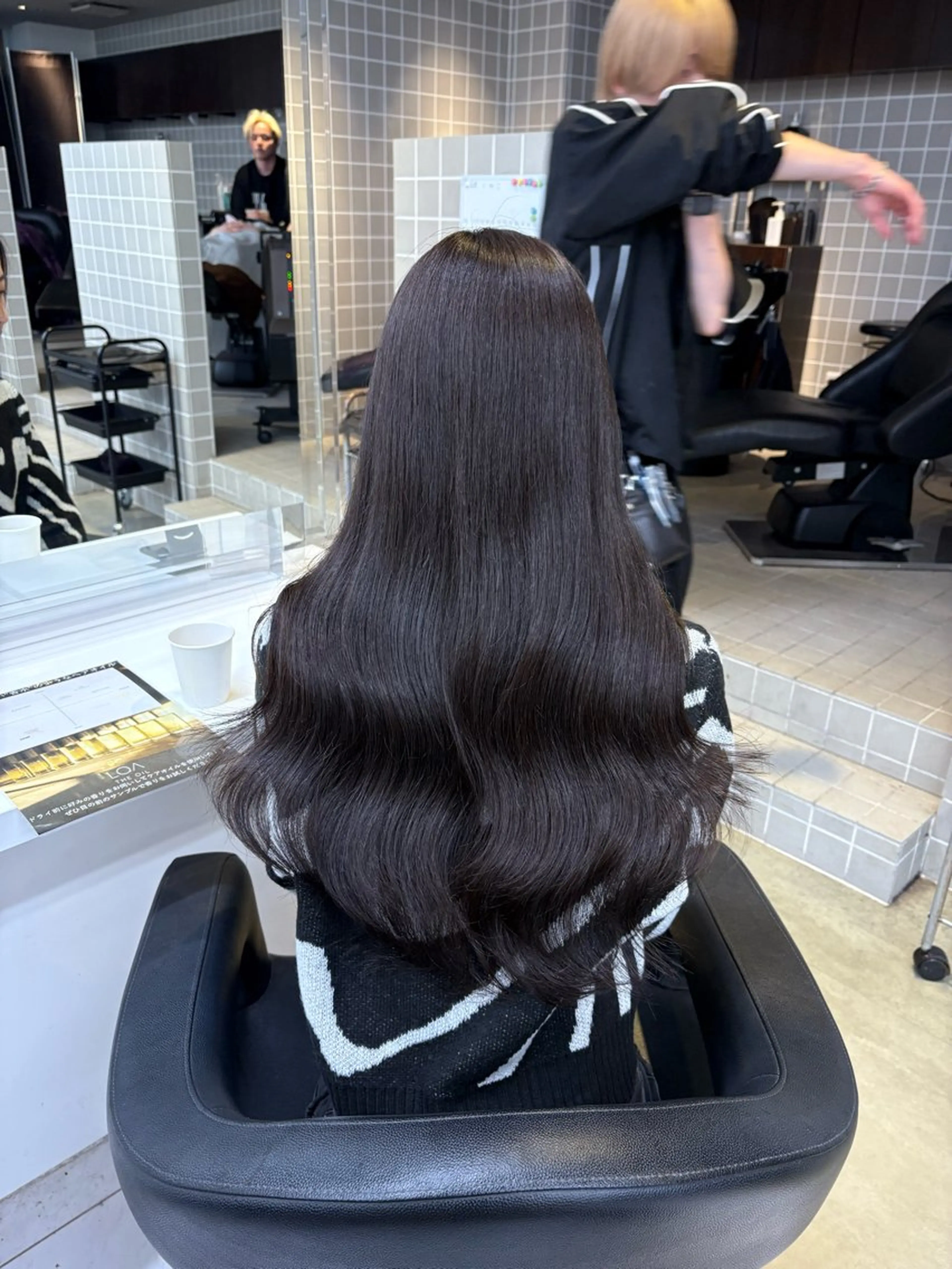 ロング ヘアカラー トリートメント ヘッドスパ ヘアセット 寒色＆ブリーチ特化 寒色MiOのヘアスタイル