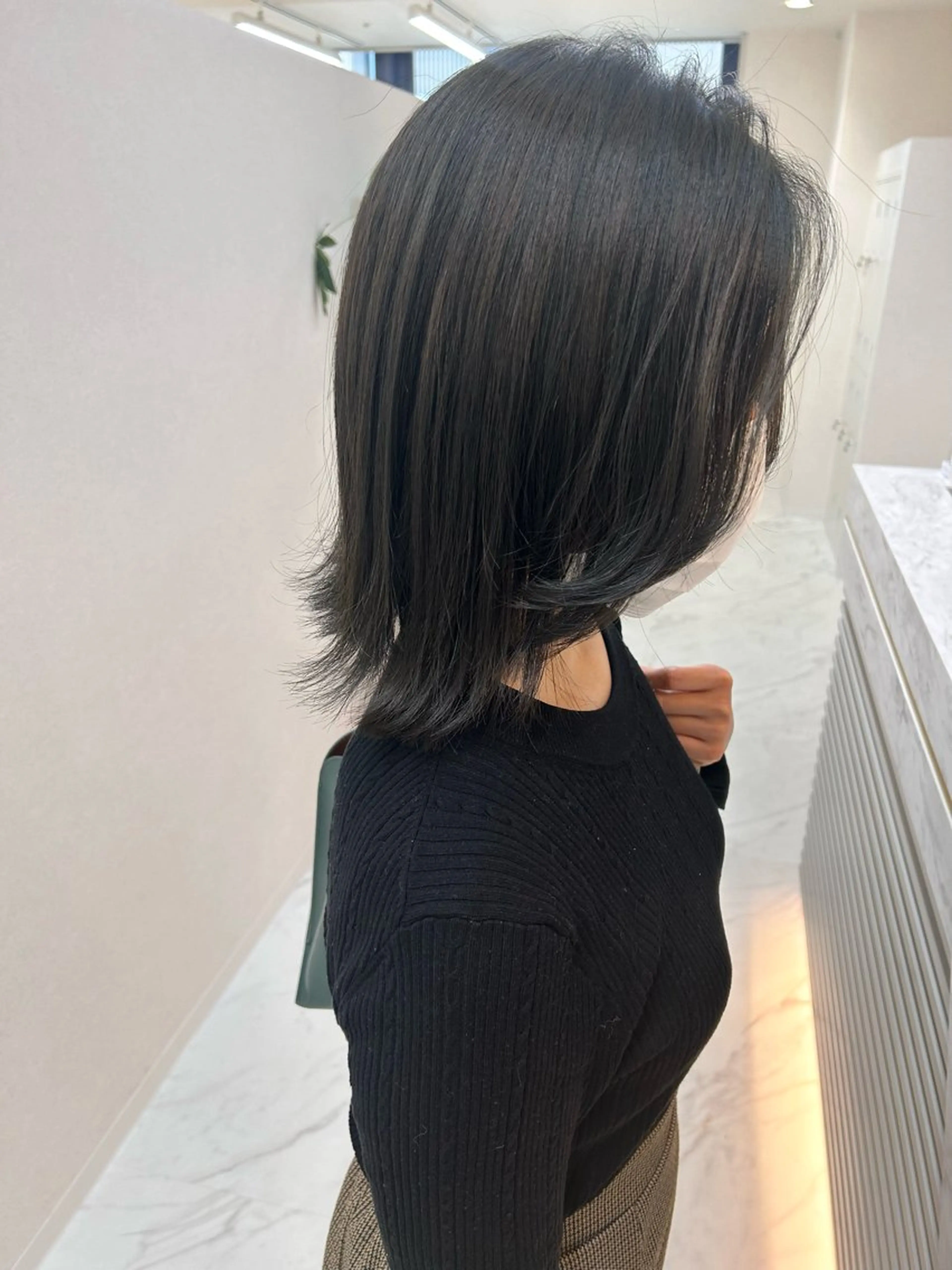 ミディアム カラー グレージュ オリーブグレージュ オリーブグレー Saori / さおりのヘアスタイル