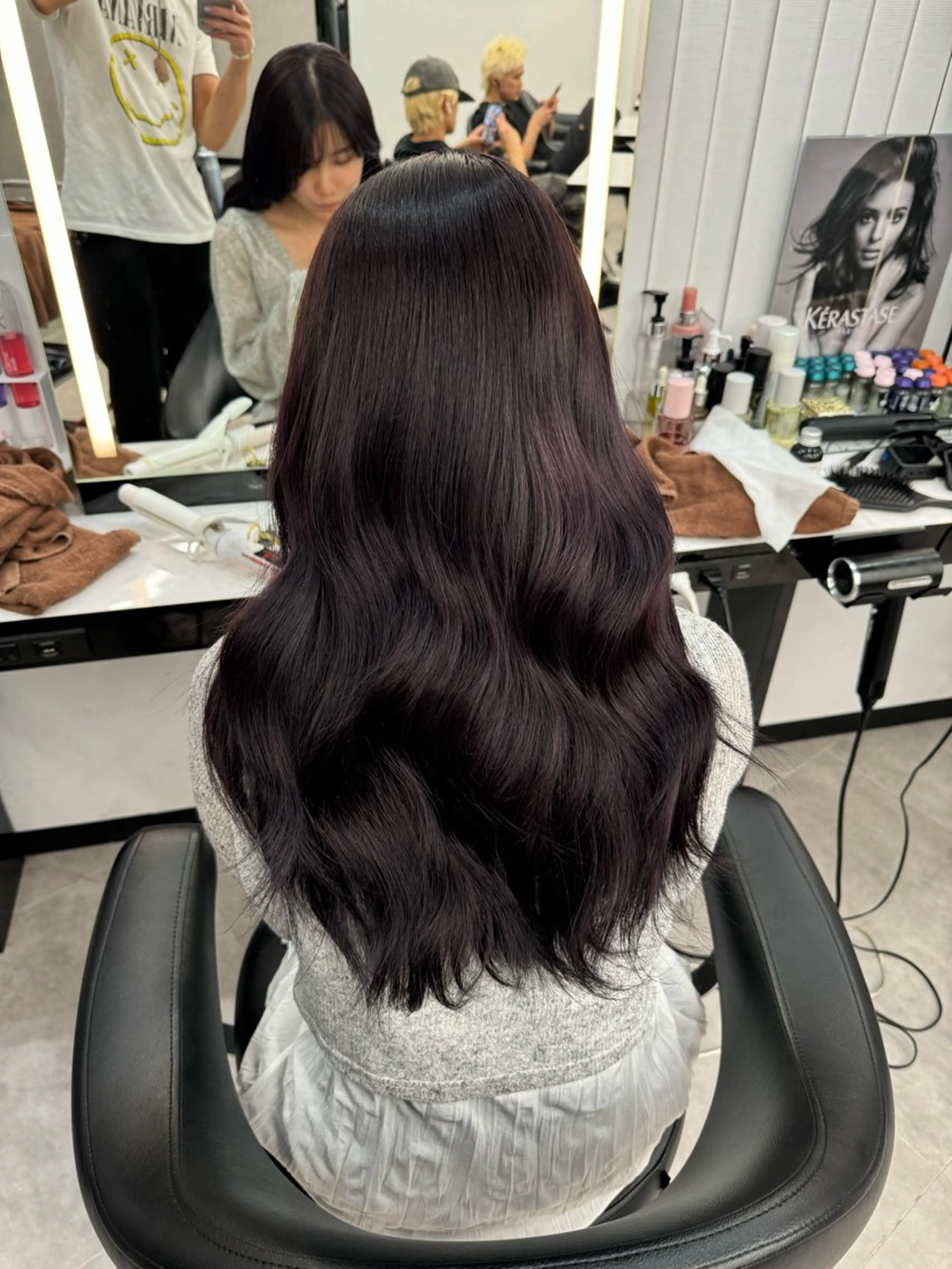 ロング ZYNX所属・MAHIRO/複雑 履歴/ハイトーンのヘアスタイル