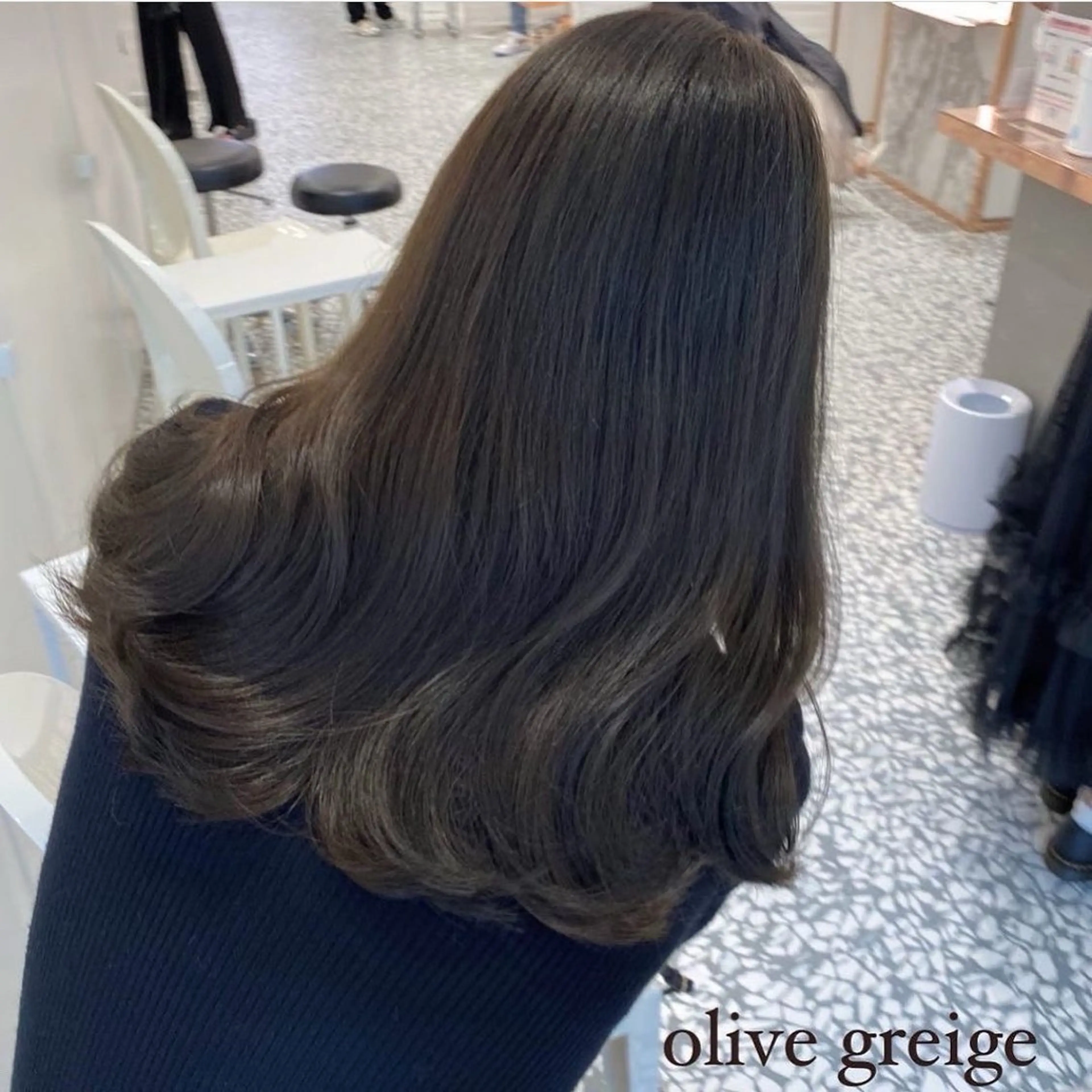 カラー Mei /オリーブ カラー/アレンジのヘアスタイル