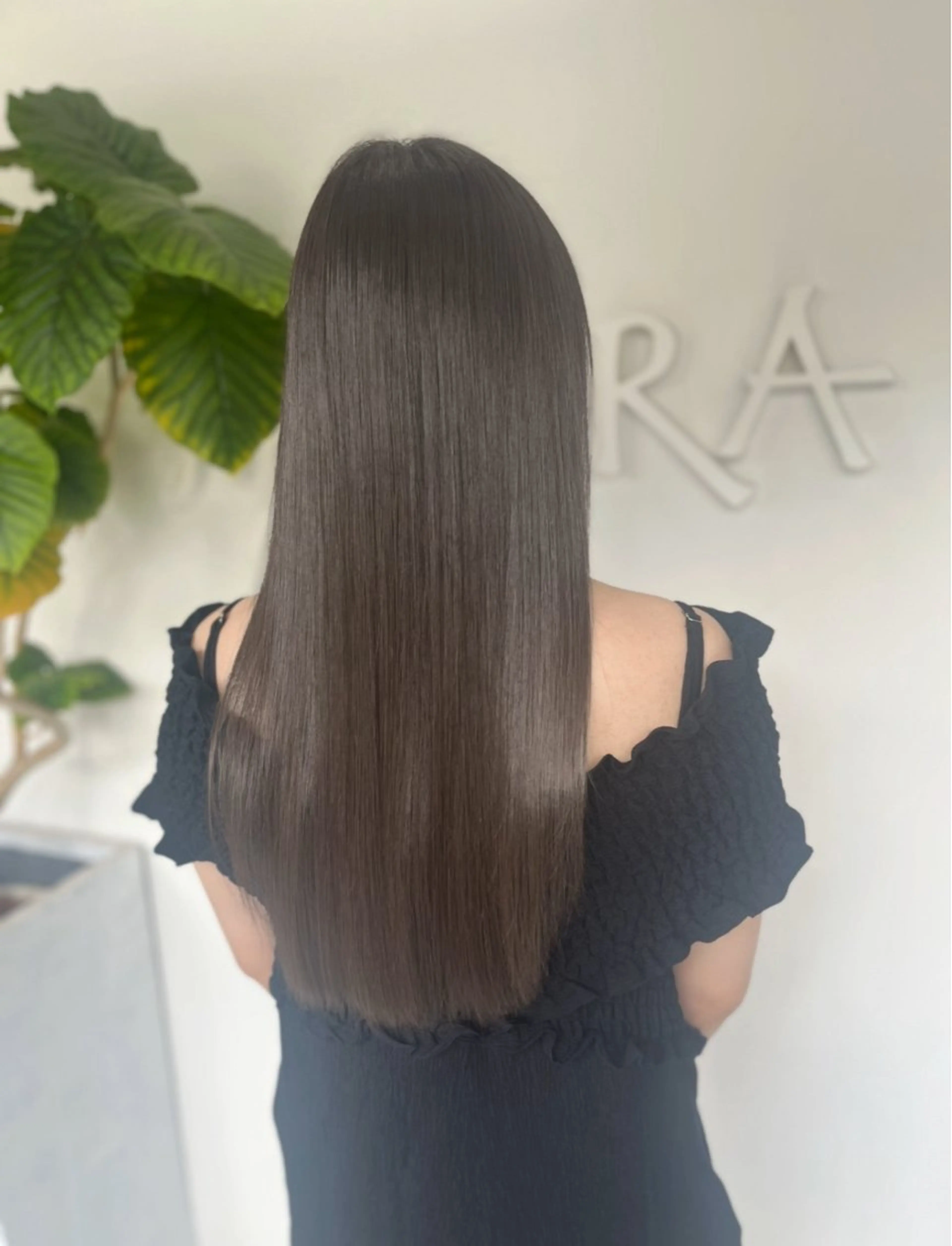 ロング カラー オリーブカラー カット ヘアカラー トリートメント 透明感カラー／ 艶感カラー／RAMUのヘアスタイル