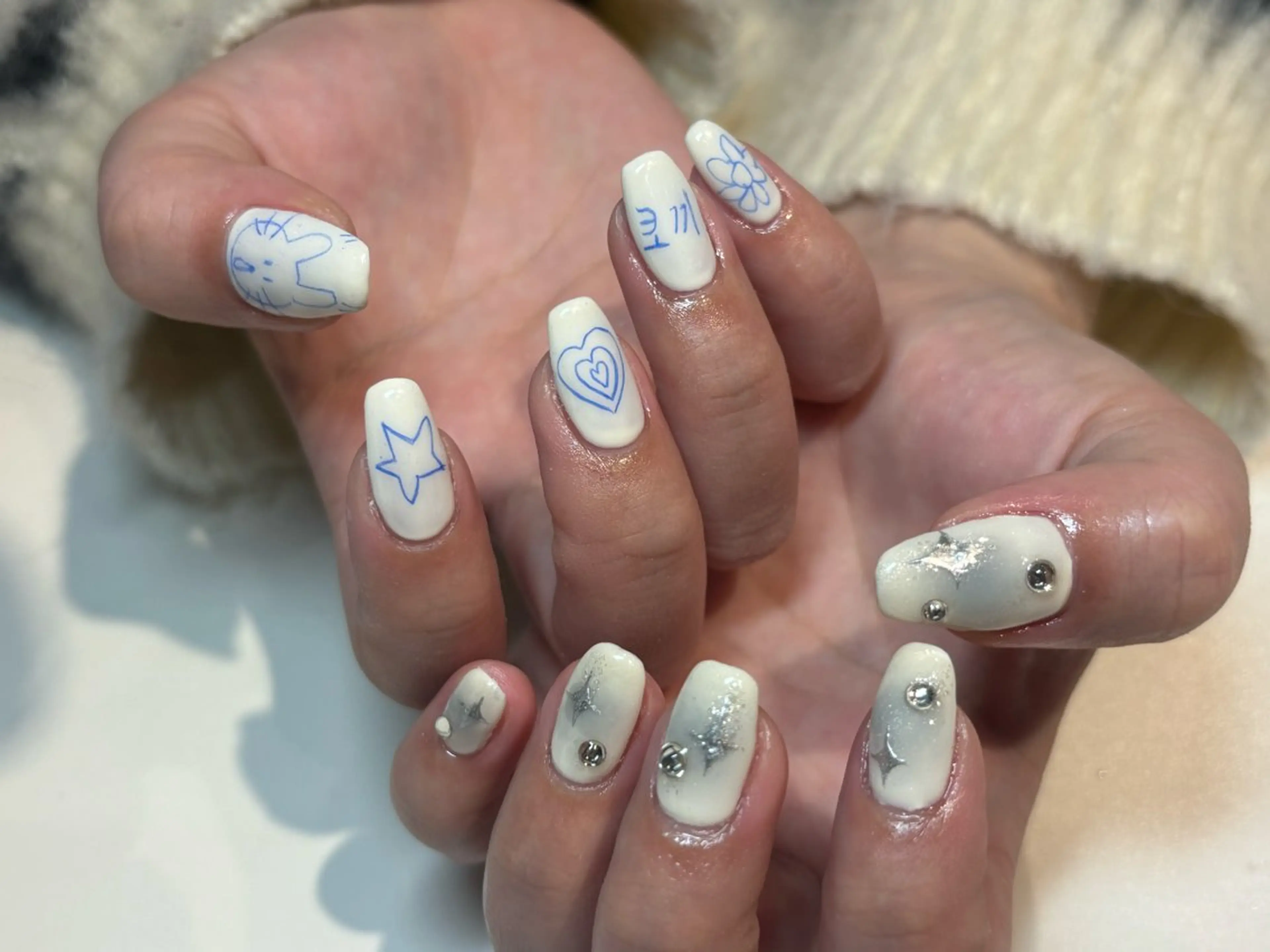 ネイル フットネイル フレンチネイル ジェルネイル グラデーション マグネットネイル ハンドネイル ヘアー.ネイル二刀流 misa🫧のヘアスタイル