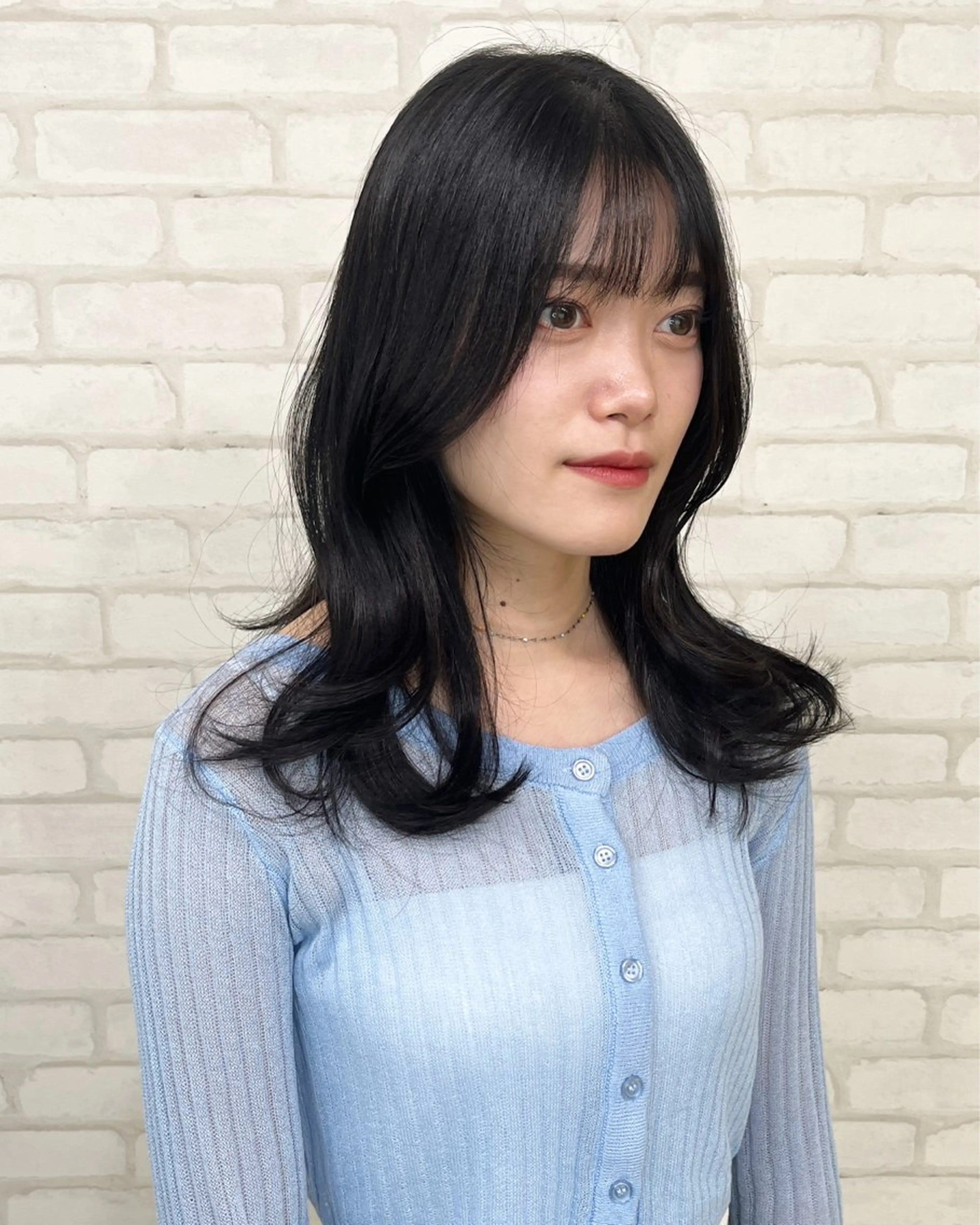 ミディアム カラー abilita AZUSAのヘアスタイル