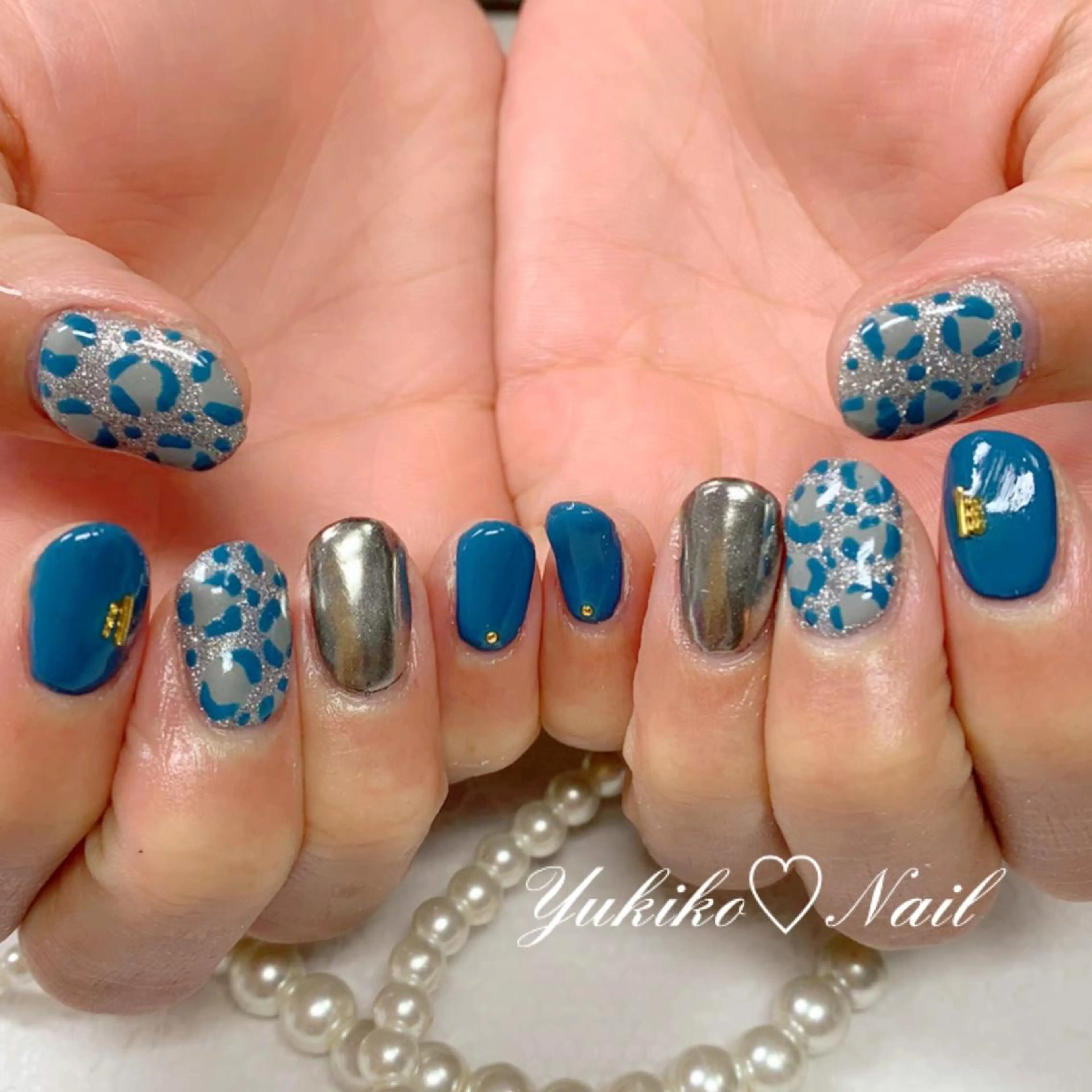 ネイル アニマル柄 ミラーネイル ハンドネイル ユキコ ネイルのネイルデザイン