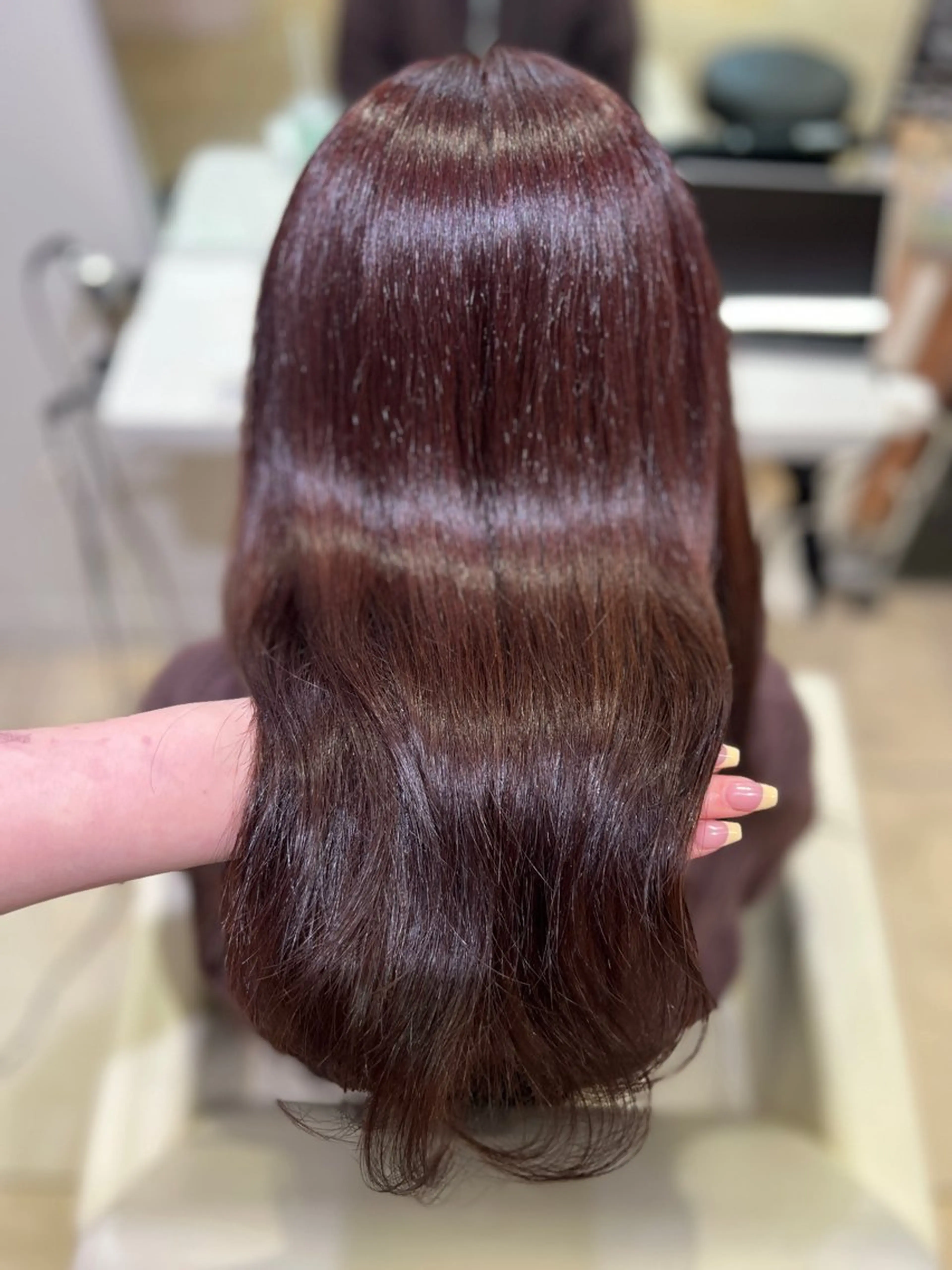 ロング 海外風レイヤー🎀 新宿MOMOKA🍑のヘアスタイル