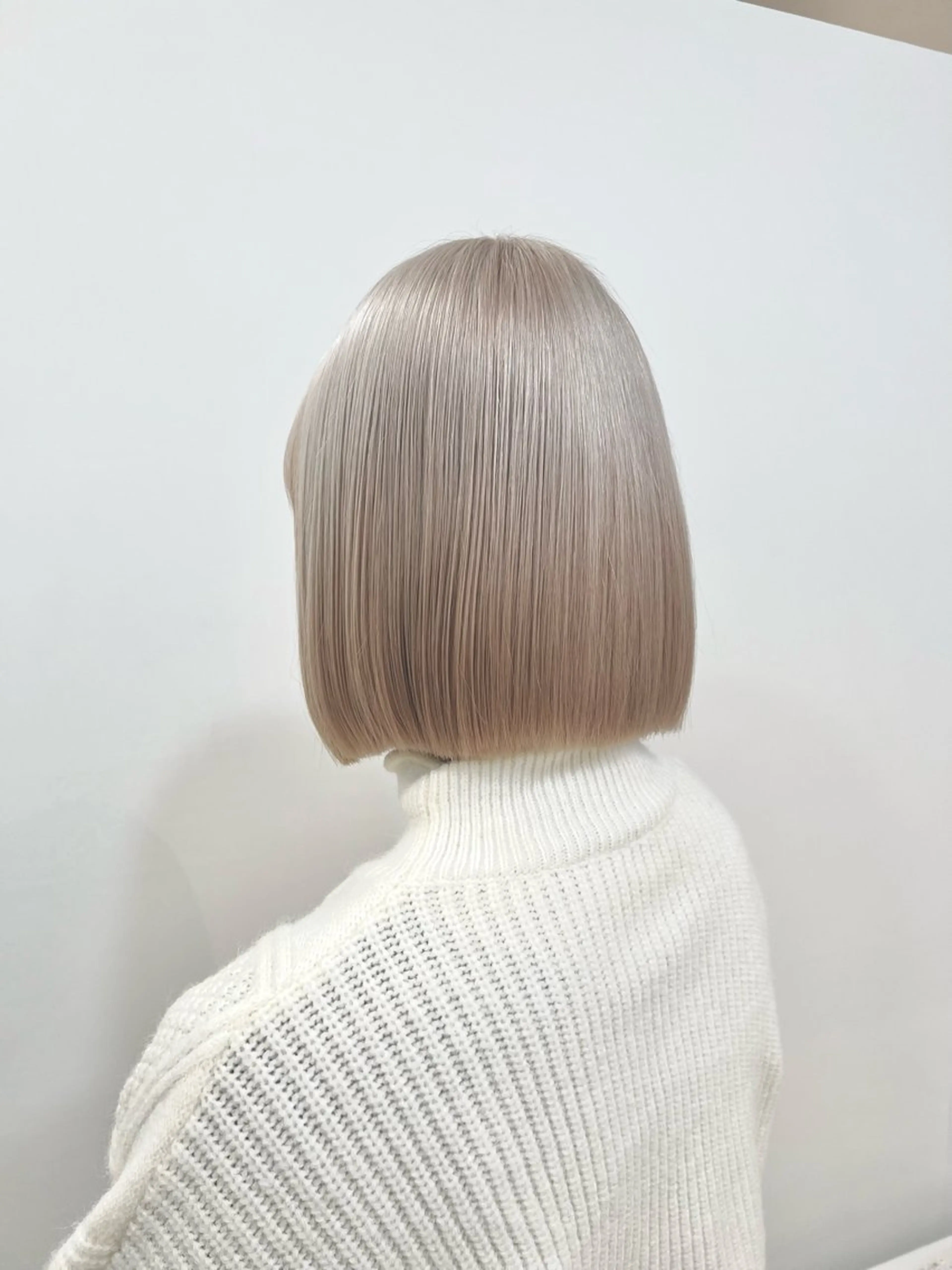 ショート カラー ブリーチ ケアブリーチ ハイトーンカラー アンククロス青山店所属・ANKHCROSS りりあのヘアスタイル