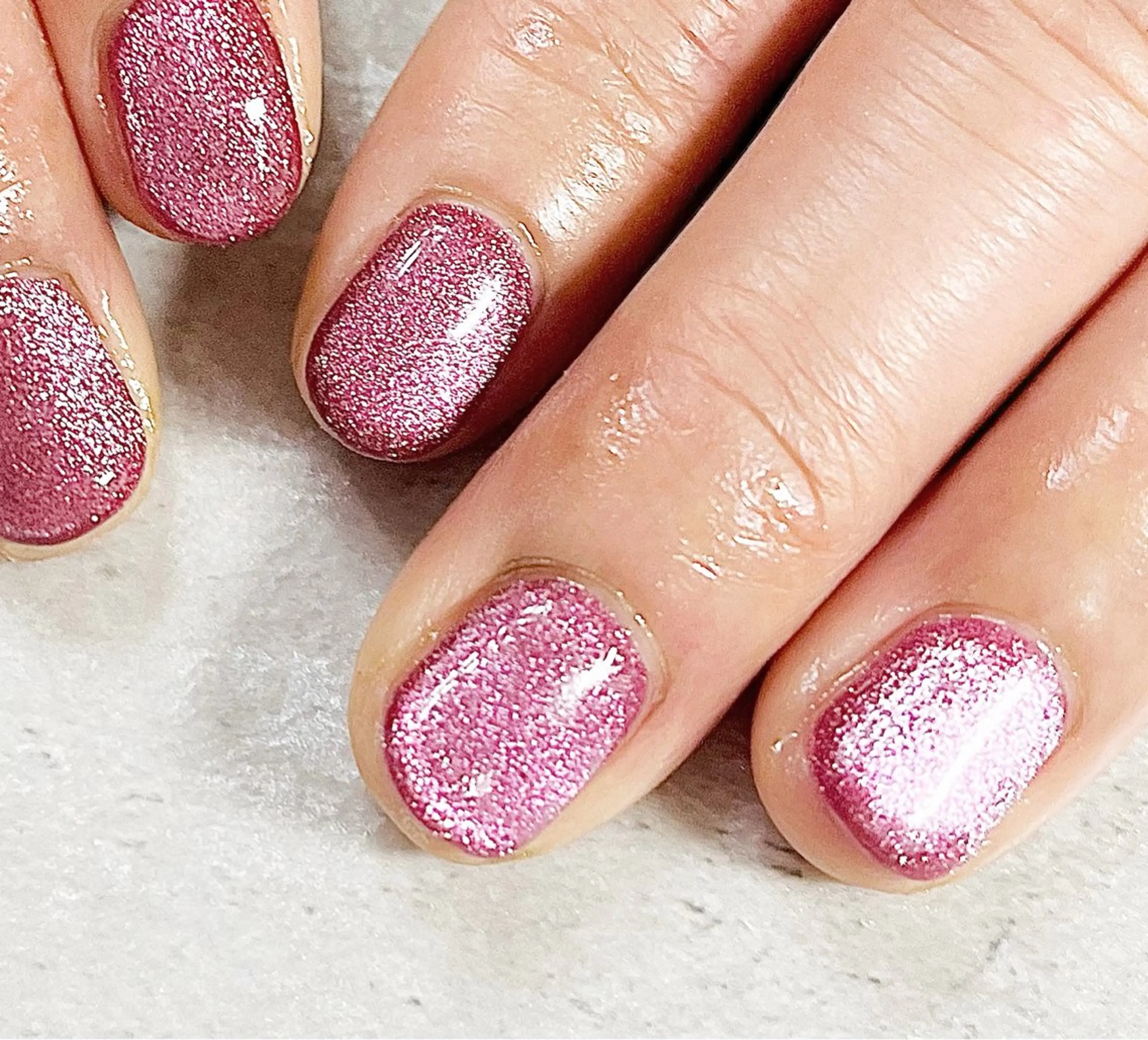 ネイル ボルドー マグネットネイル マグネットワンカラー ビー玉ネイル ワンカラーネイル ハンドネイル nailsalonMIR所属・ネイルサロン ミールのネイルデザイン